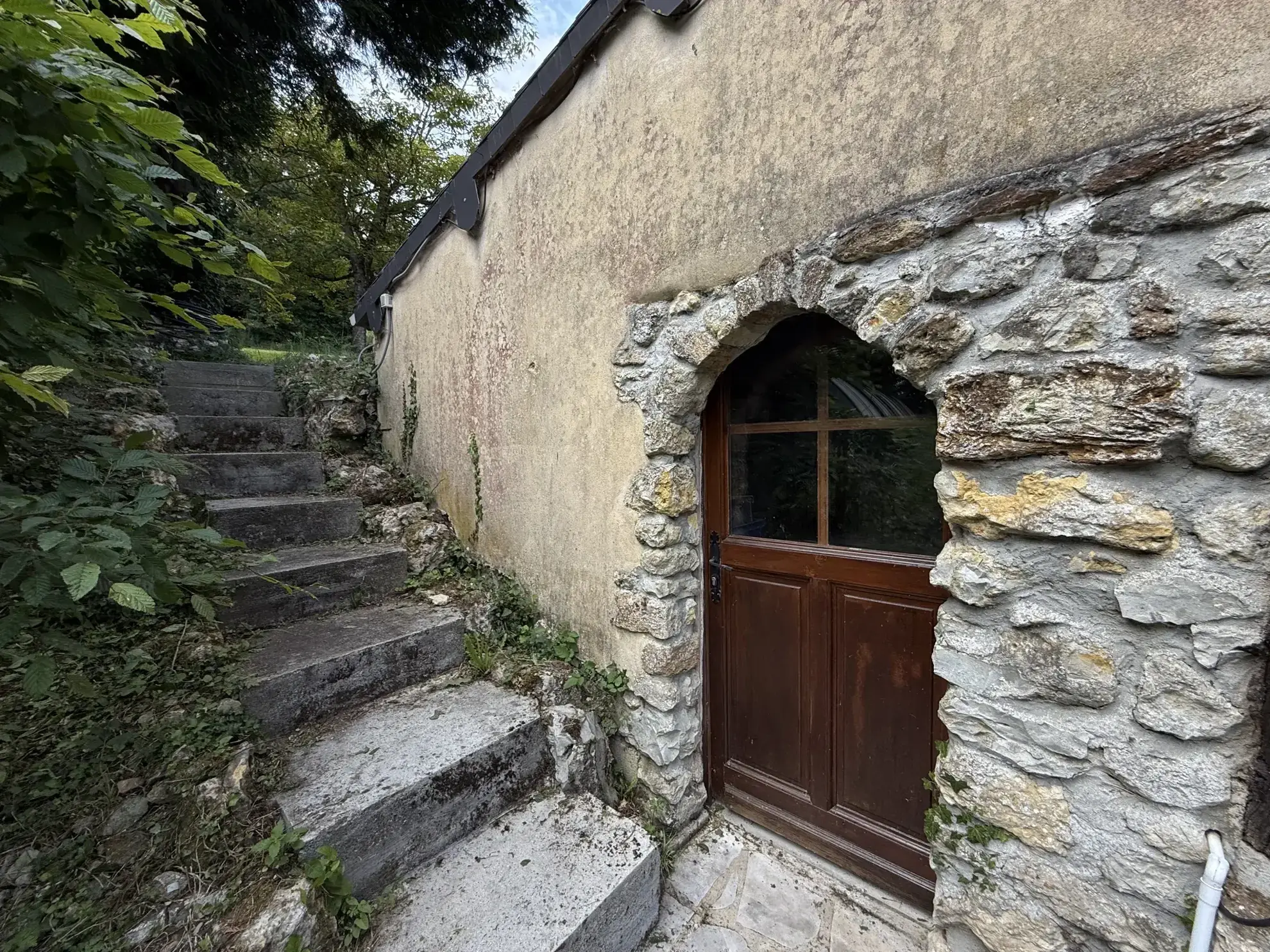 Maison de caractère avec terrain et vue dégagée à Guérquesalles 