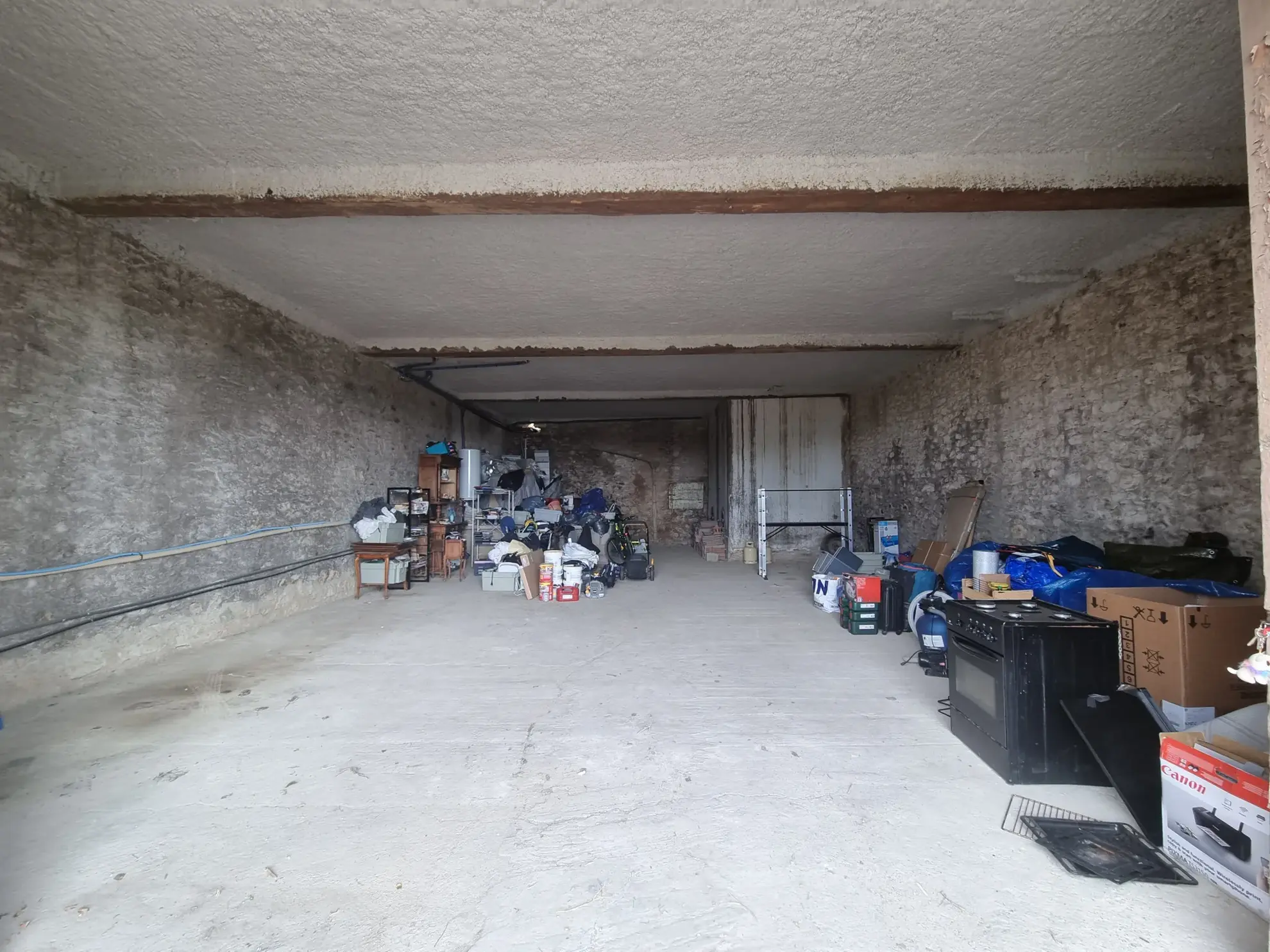 Maison vigneronne rénovée avec grand terrain à Aigues Vives 