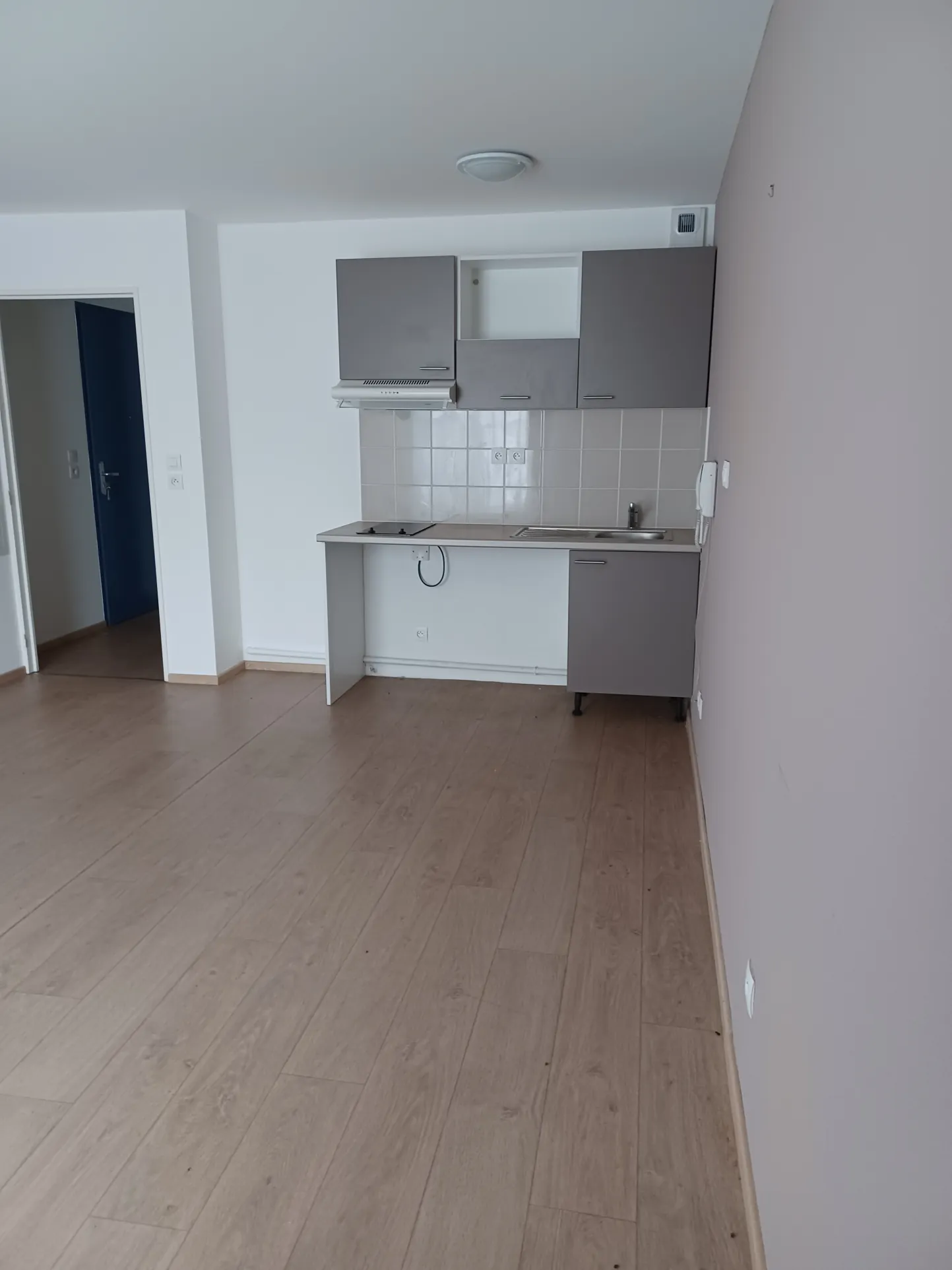 Appartement 2 pièces avec piscine et commodités au Guilvinec 