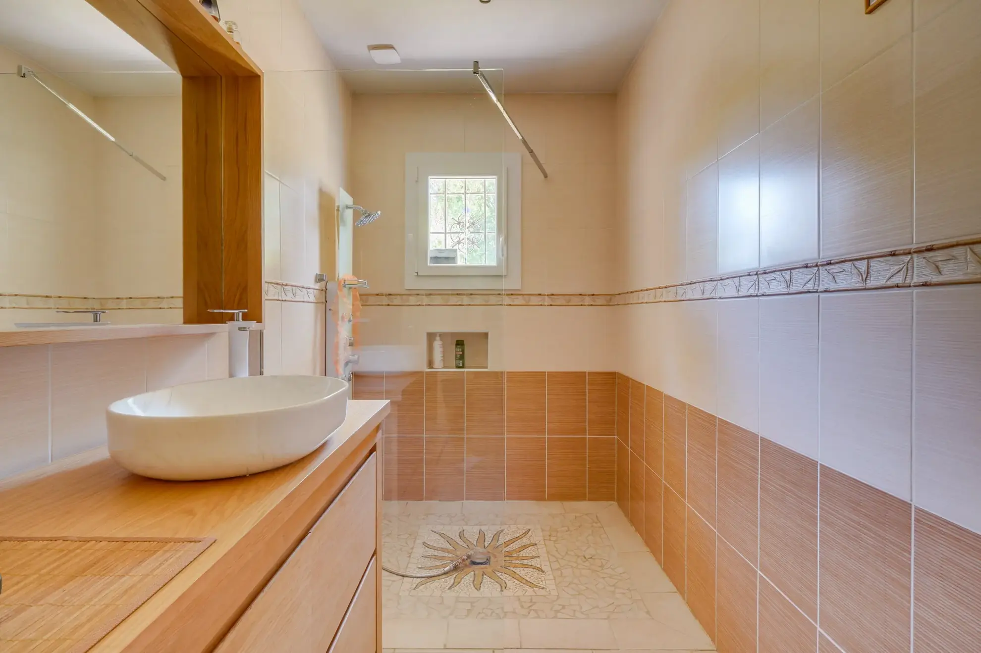 Maison 92 m2 avec dépendances et jardin sans vis-à-vis à Pugnac 