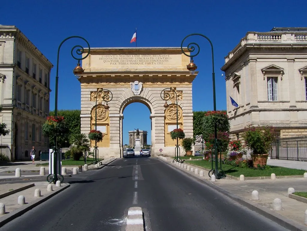 Appartement professionnel de 70 m² à Montpellier Écusson - Idéal pour profession libérale 