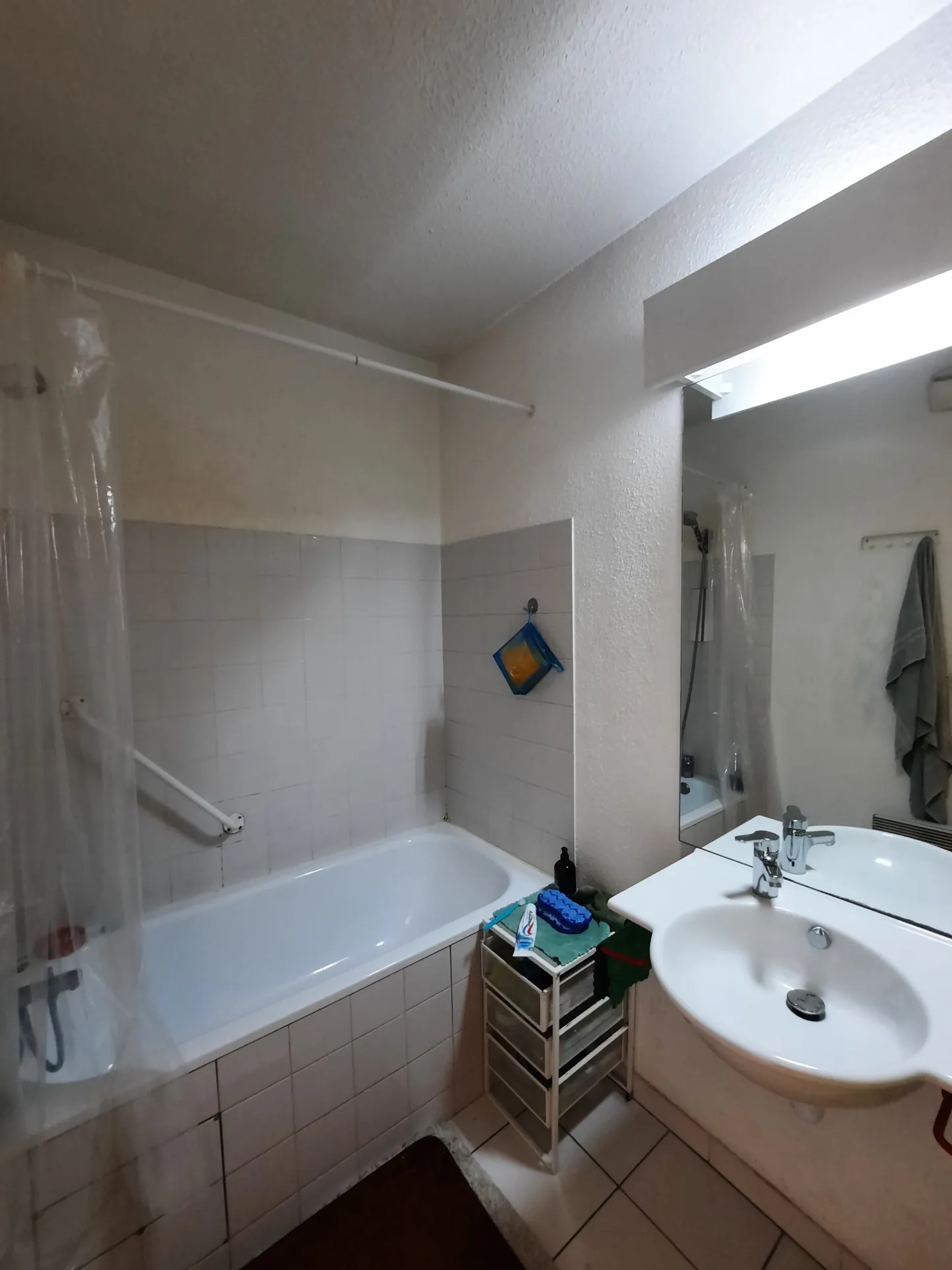 Appartement T1 lumineux de 34 m² en vente à Nîmes – Idéal investissement 