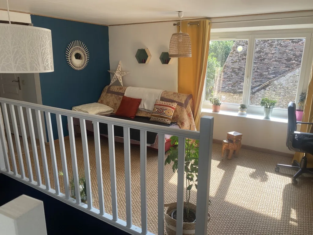 Maison ancienne rénovée à vendre à Etampes dans la région Pussay, 3 pièces et terrain paisible 