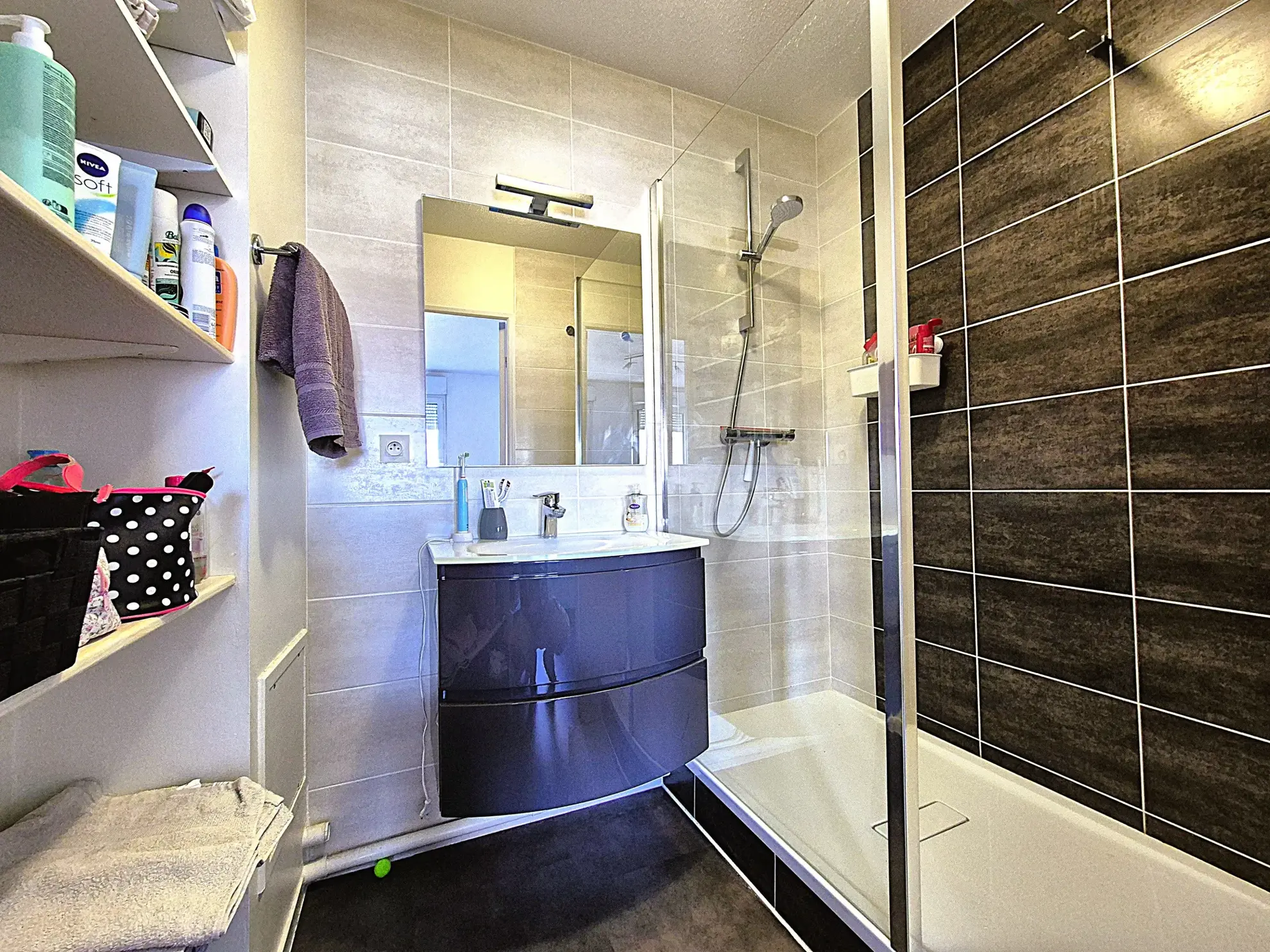 Appartement T1 rénové à vendre à Besançon - 32 m², Cave, Parking, Bonne performance énergétique 