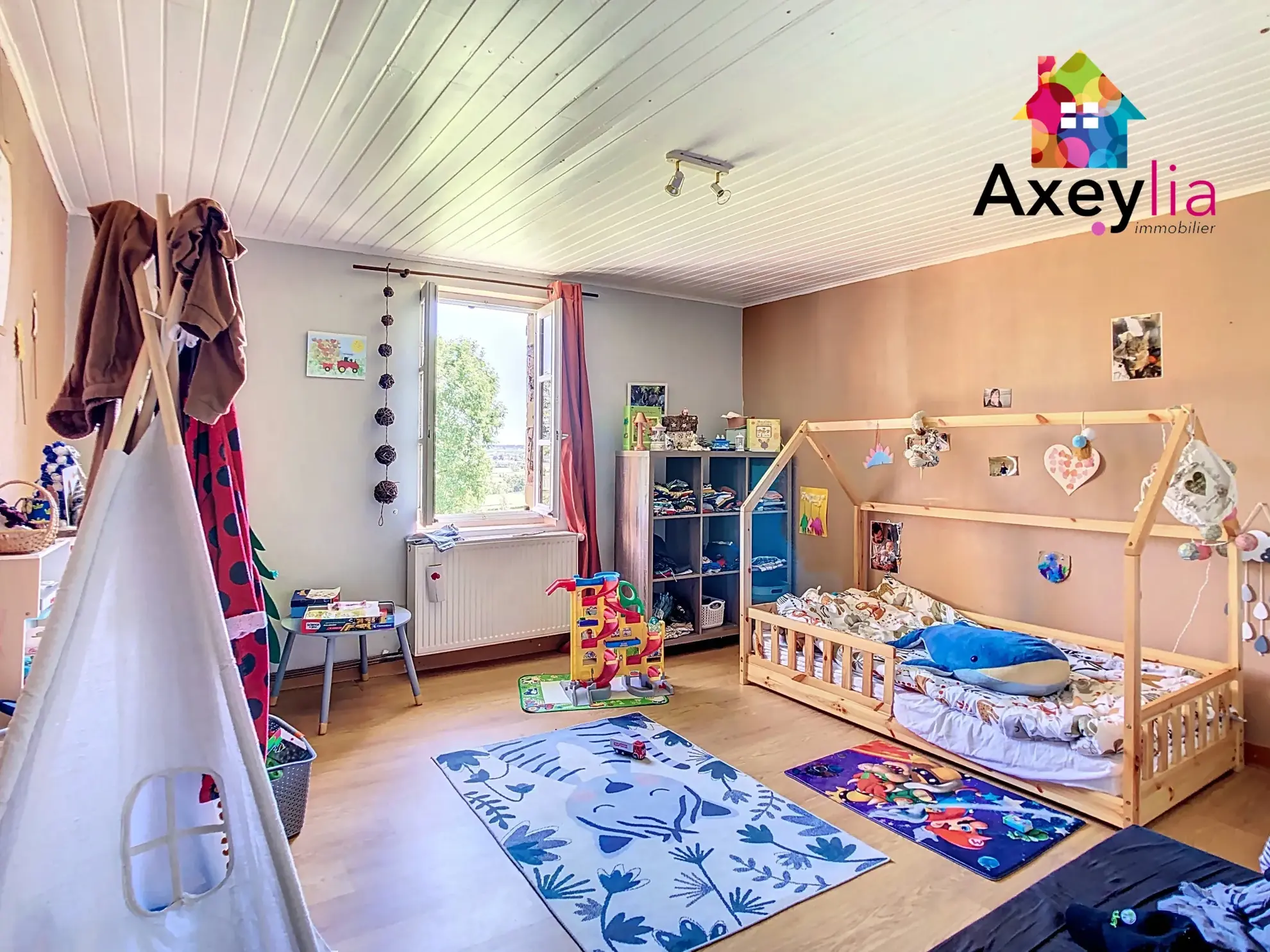 Maison familiale à Rigny-sur-Arroux avec vue dégagée et grand terrain de 2500m² 