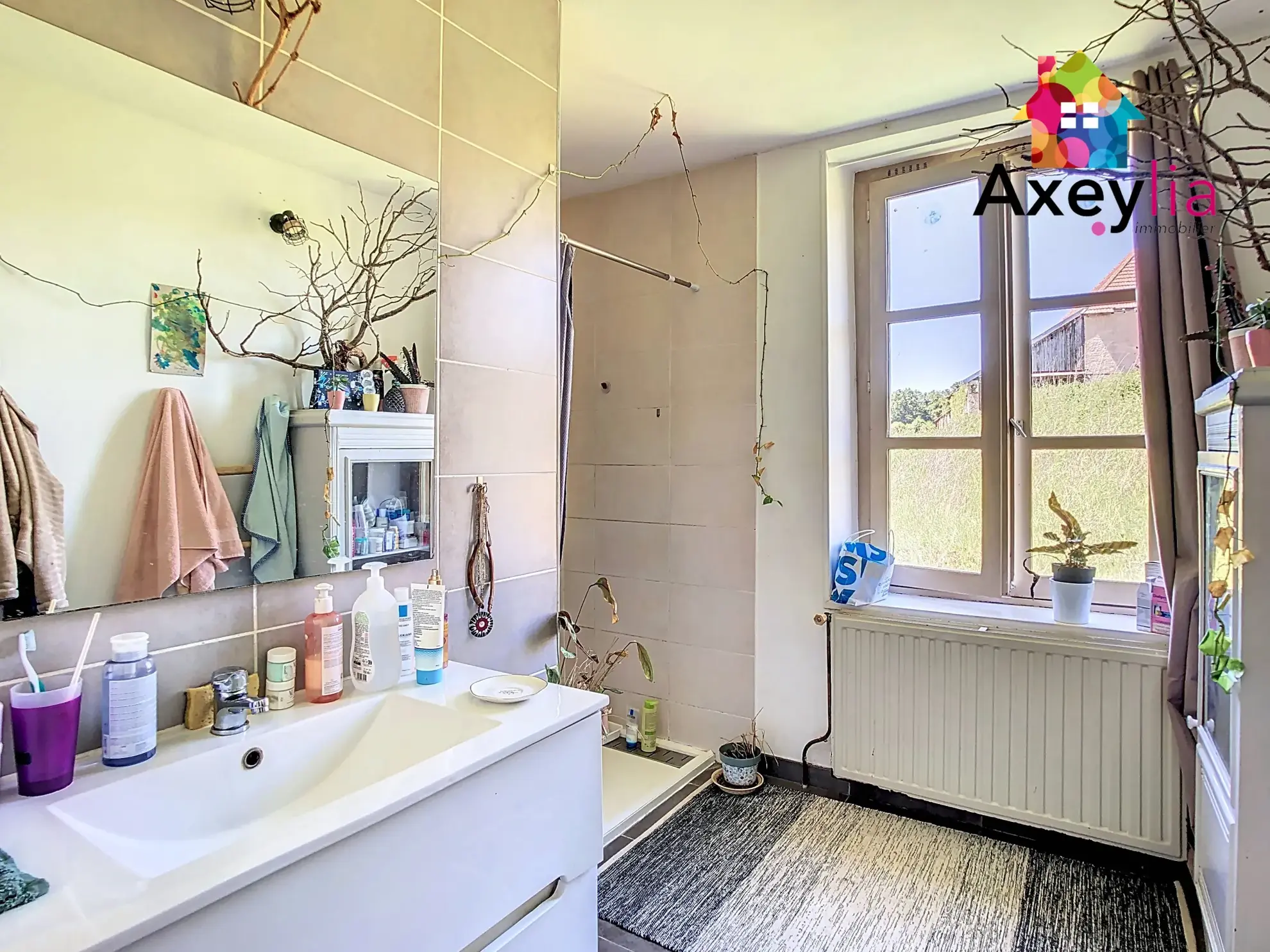 Maison familiale à Rigny-sur-Arroux avec vue dégagée et grand terrain de 2500m² 