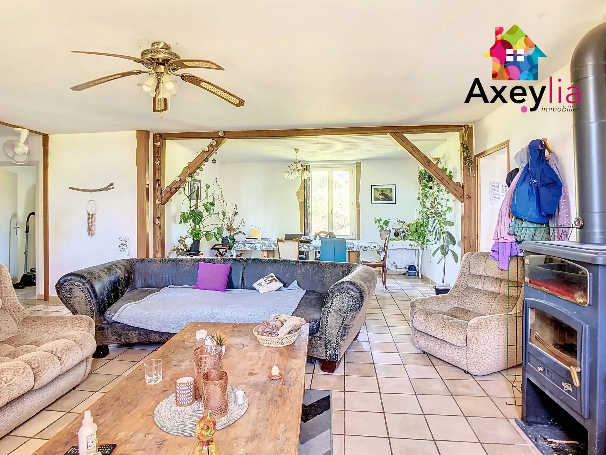 Maison familiale à Rigny-sur-Arroux avec vue dégagée et grand terrain de 2500m² 