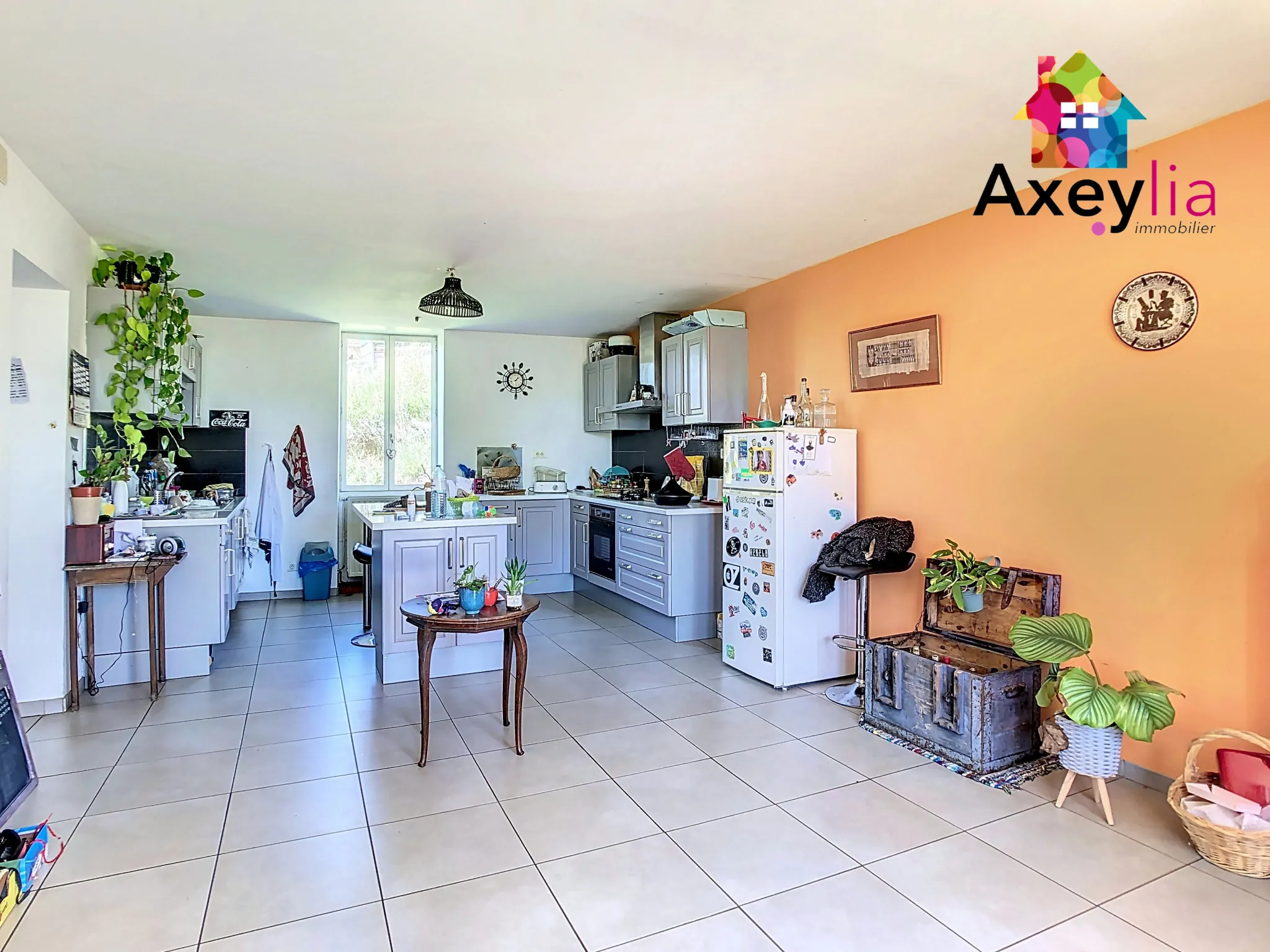 Maison familiale à Rigny-sur-Arroux avec vue dégagée et grand terrain de 2500m² 