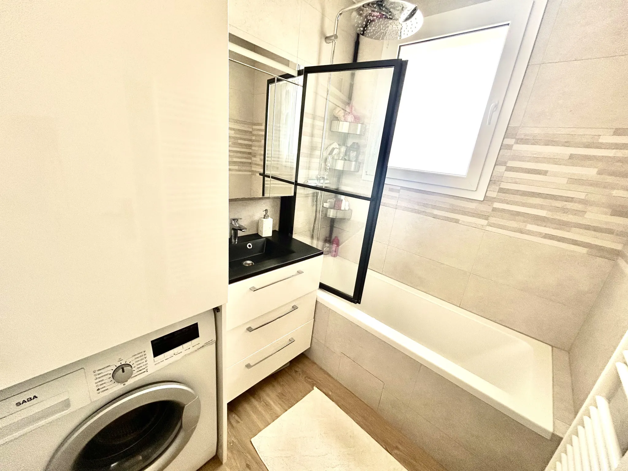 Vente appartement F4 lumineux et rénové à Chelles, proximité gare 