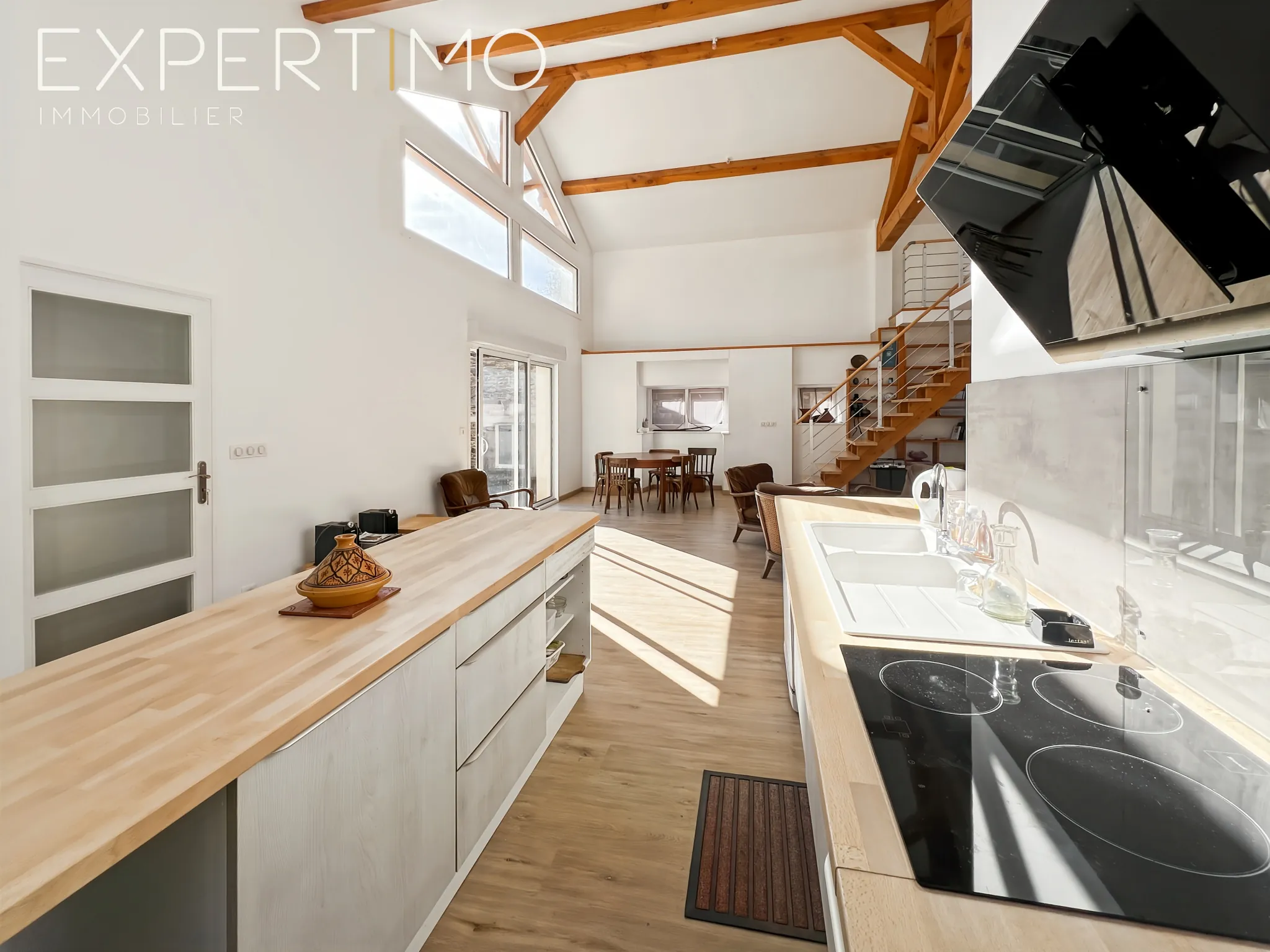 Magnifique maison rénovée de 110 m² avec jardin et terrain boisé au Bez 