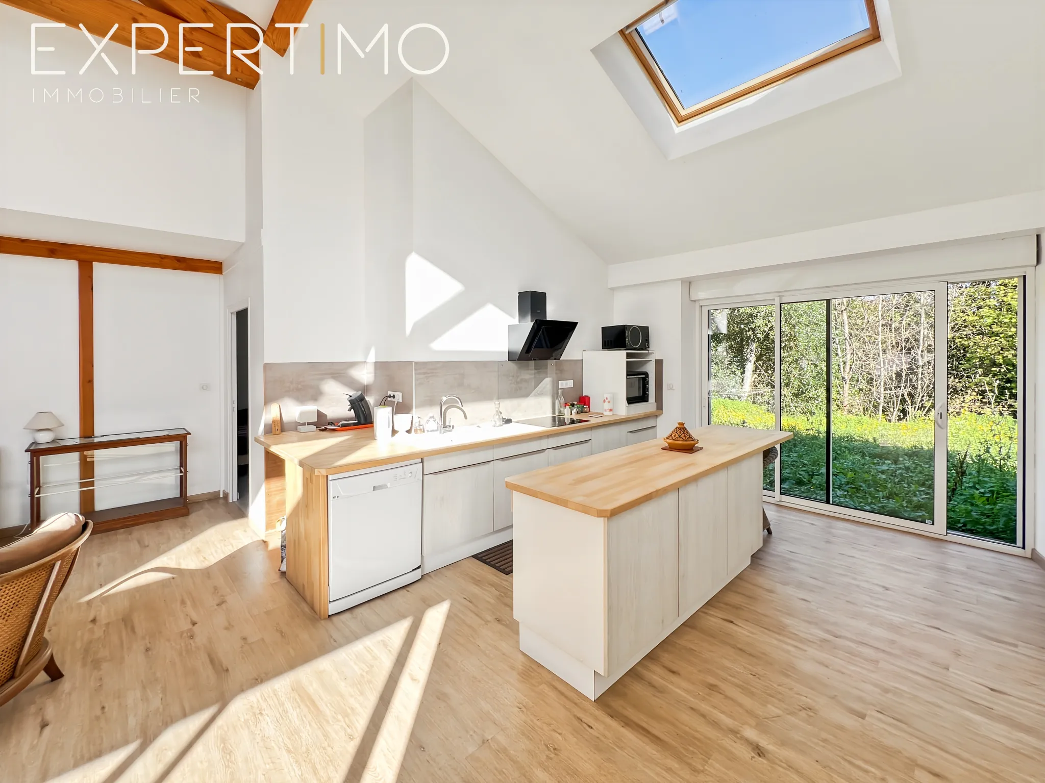 Magnifique maison rénovée de 110 m² avec jardin et terrain boisé au Bez 