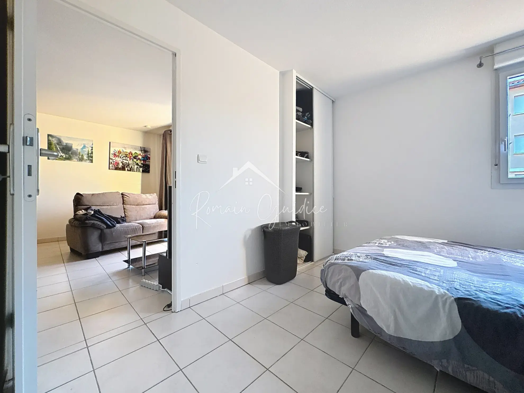 Appartement F2 avec terrasse à Millau, vue sur le Viaduc, 39,30 m² 