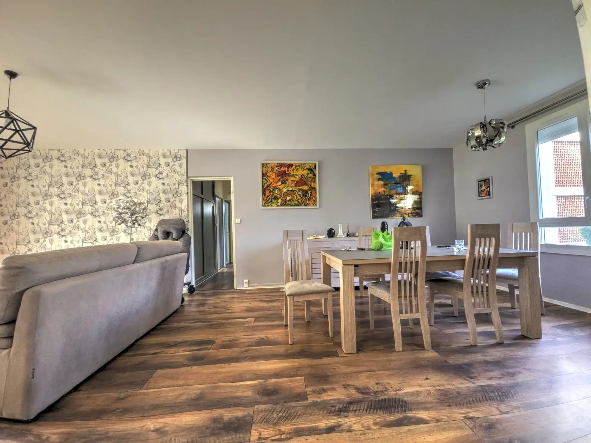 Appartement spacieux de 109 m² à Limoges, 4 chambres avec parking et cave 