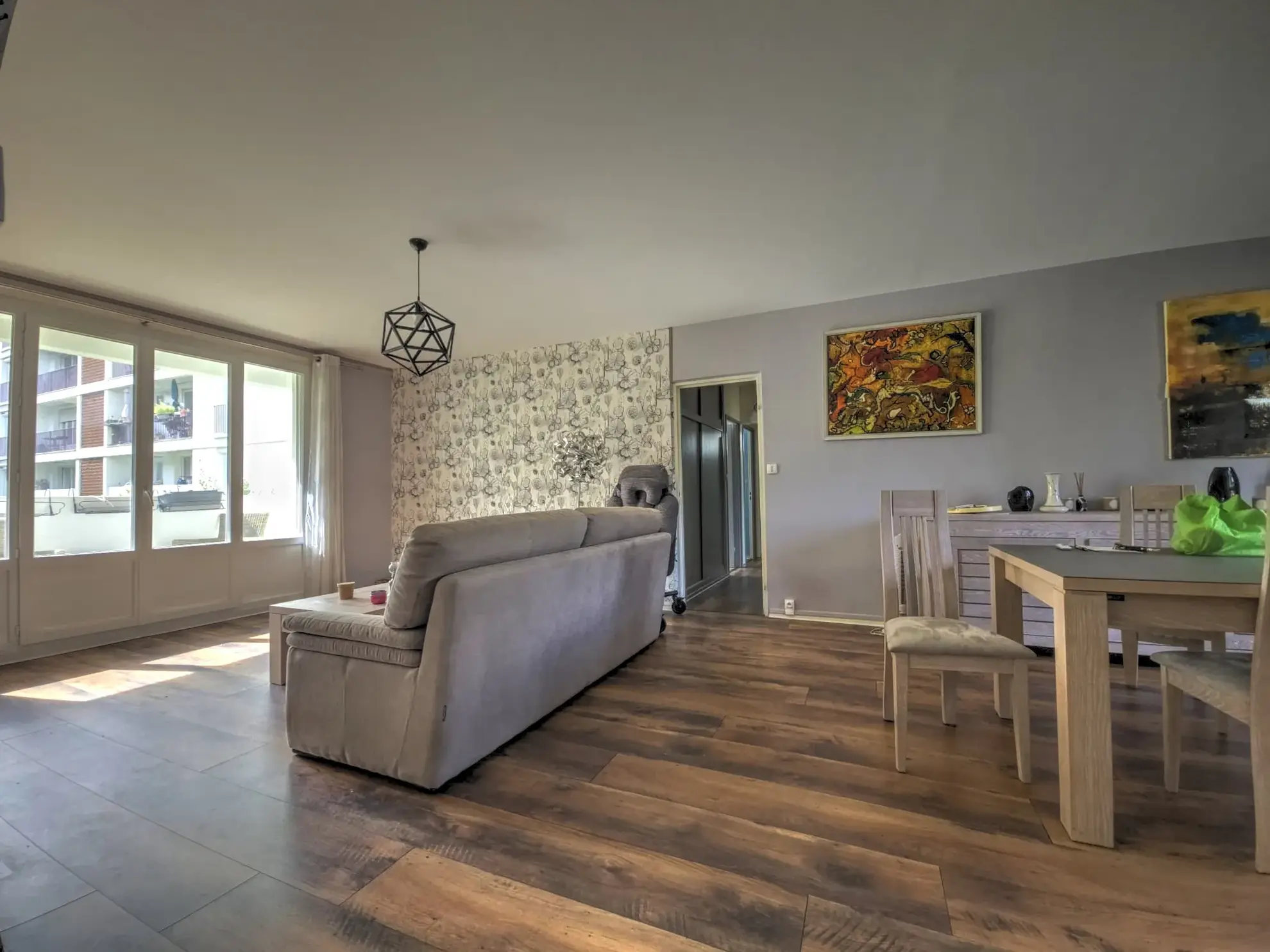 Appartement spacieux de 109 m² à Limoges, 4 chambres avec parking et cave 