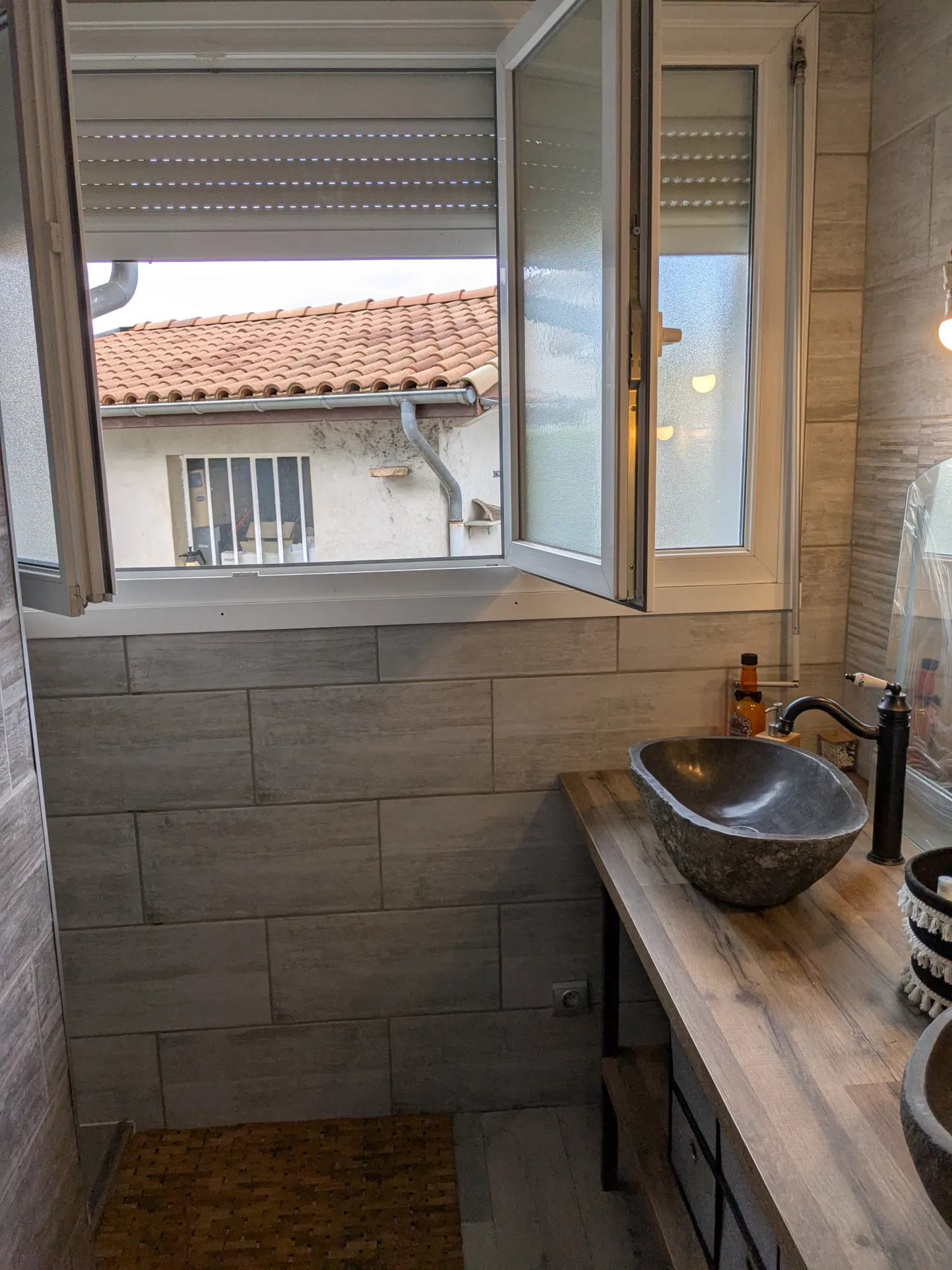 Maison plain-pied à vendre de 83 m² à Romans sur Isère - Calme et rénovation récente 