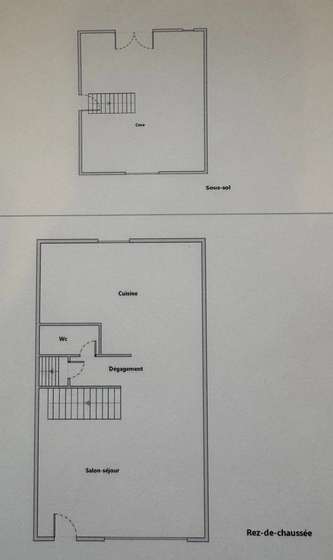 Maison de village T5 rénovée avec balcon à Camarès - Excellent état 