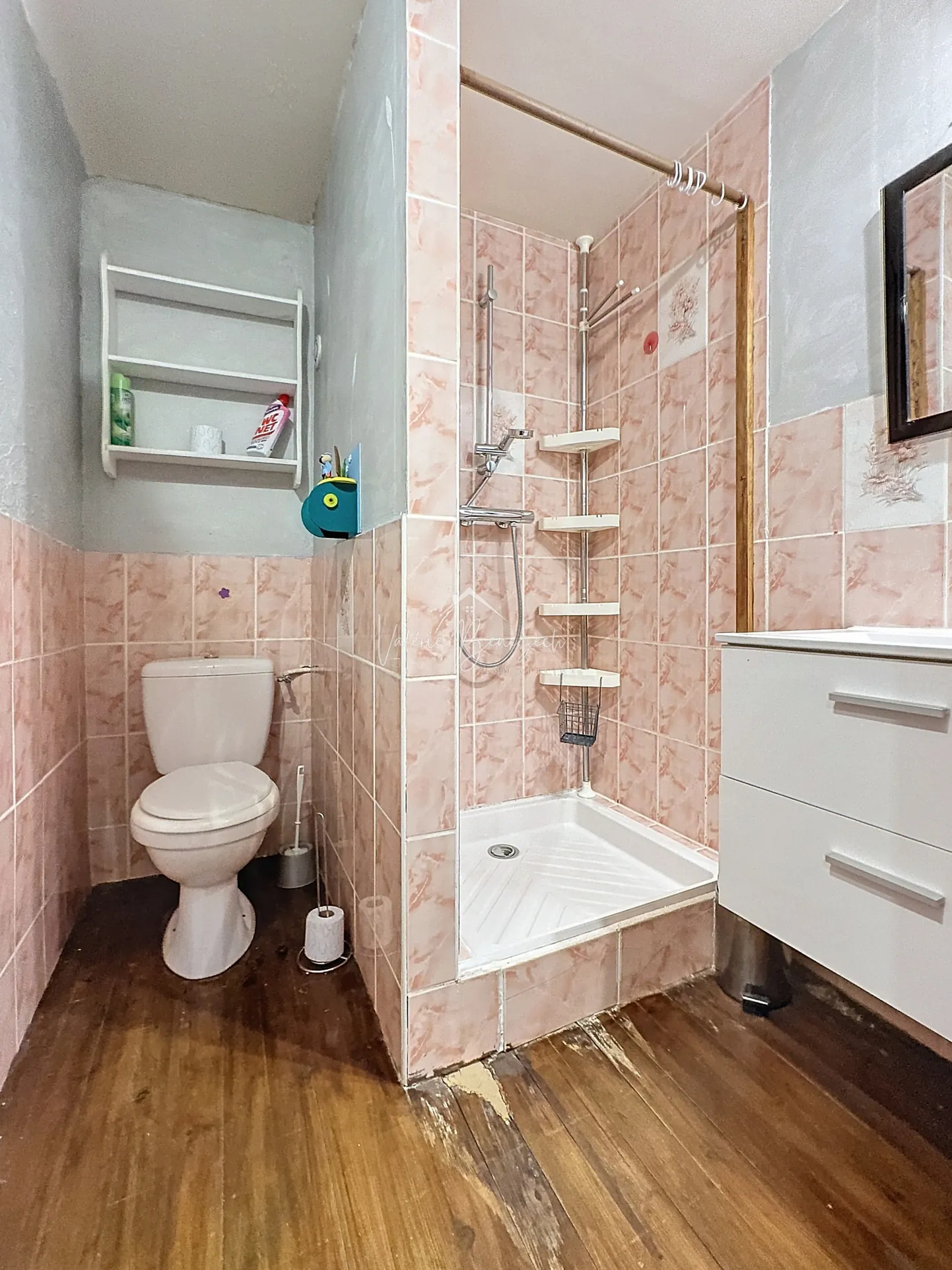 Maison de village T5 rénovée avec balcon à Camarès - Excellent état 