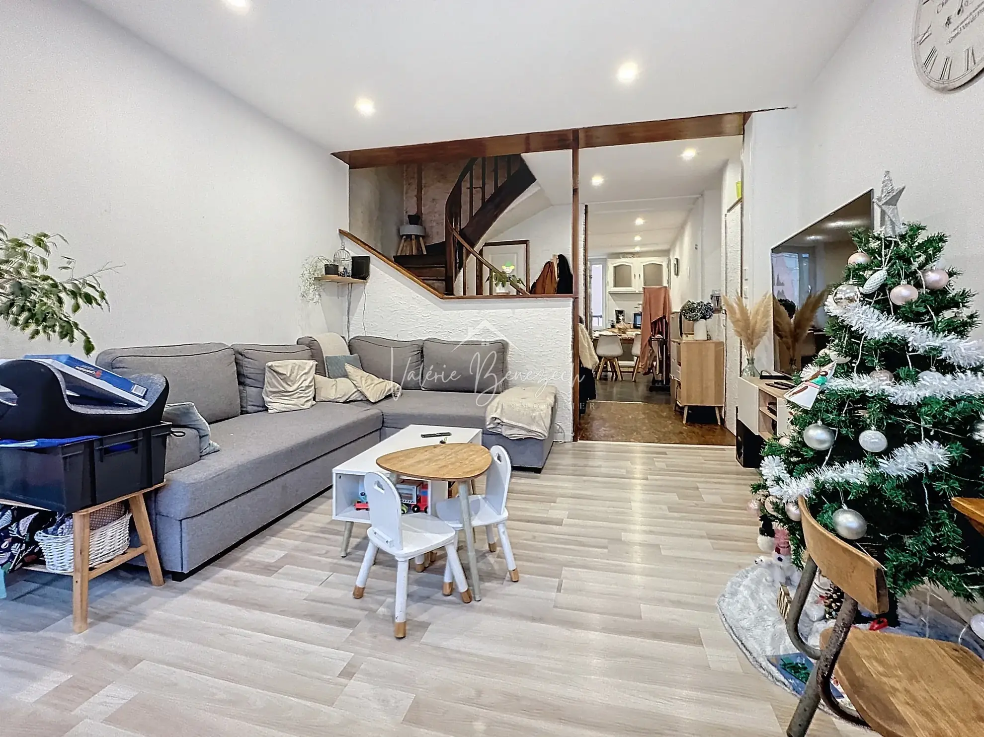 Maison de village T5 rénovée avec balcon à Camarès - Excellent état 