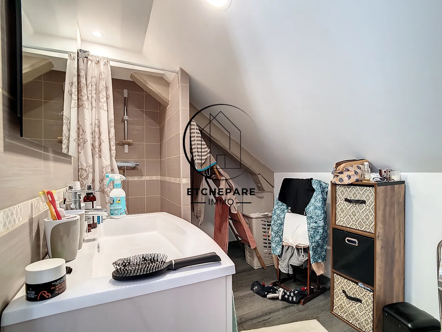 Belle maison rénovée de 133 m2 à Mauléon-Licharre, centre-ville, 5 chambres 