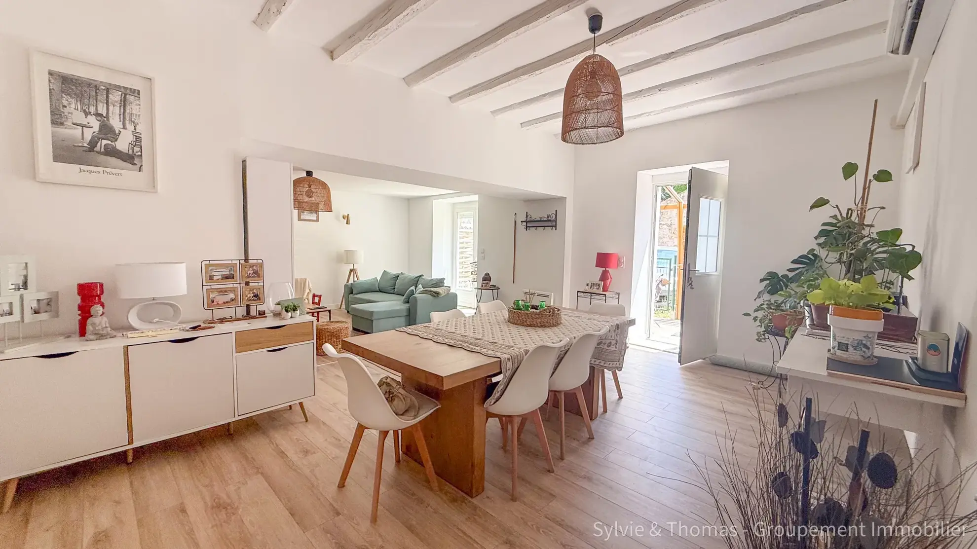 Bel appartement de plain-pied à Caderousse en Provence avec terrasse et stationnement privé
