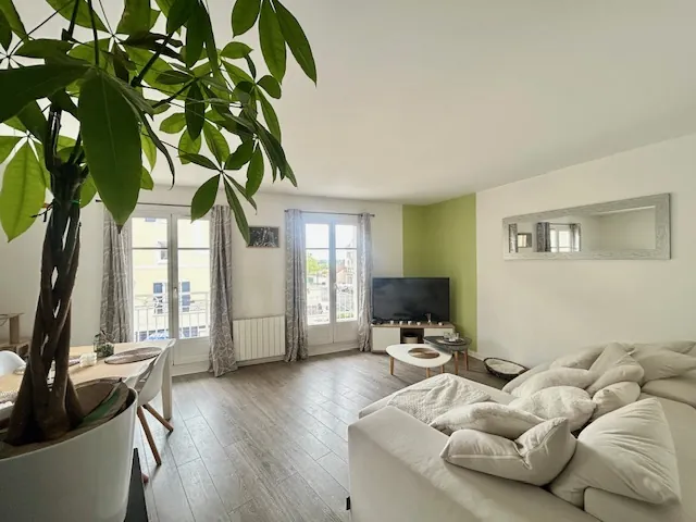 Appartement F3 de 65 m² avec balcon et parking à Longpont-sur-Orge 