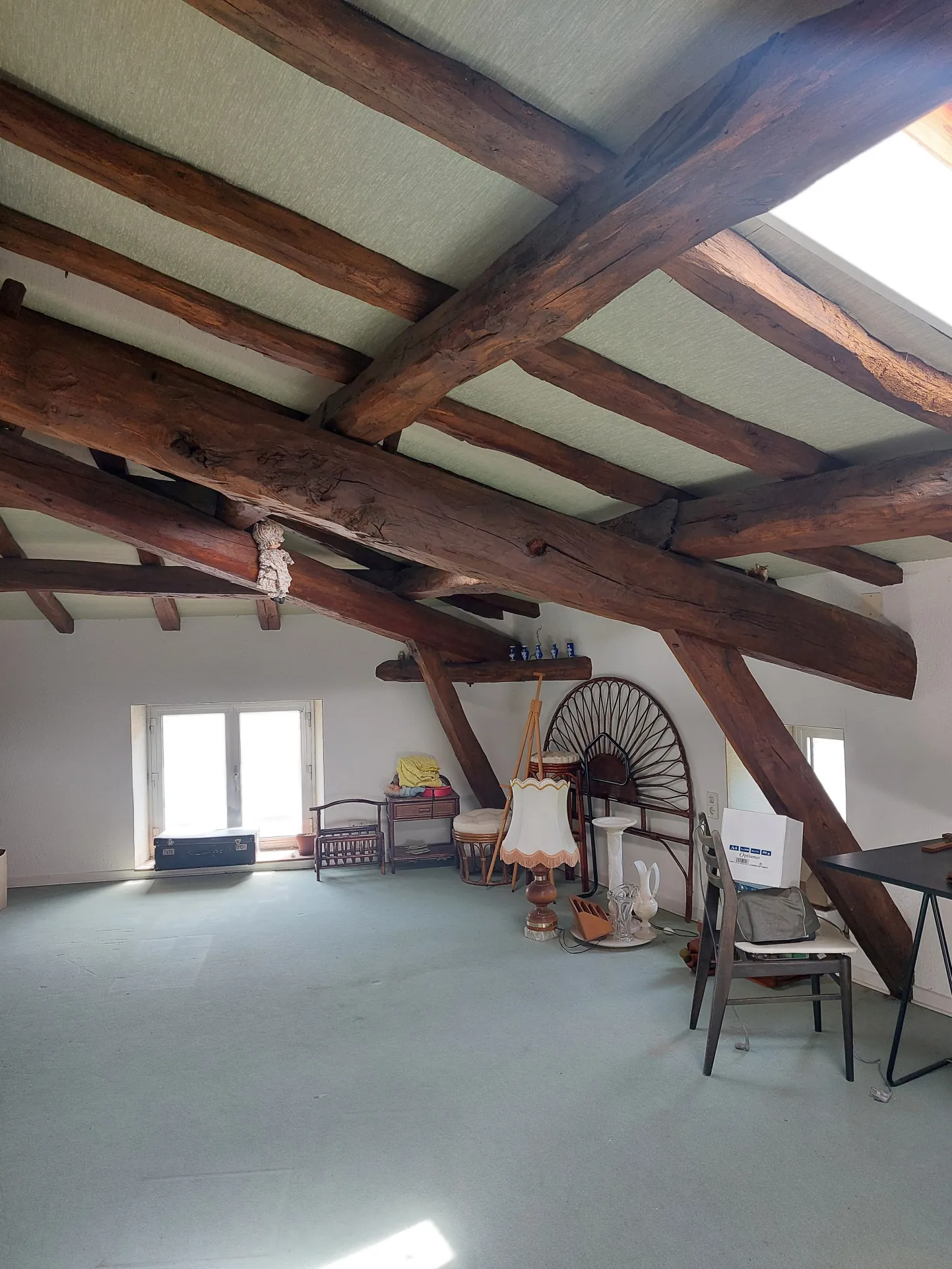 Maison de village à rénover avec local commercial en centre-ville à Brusque 