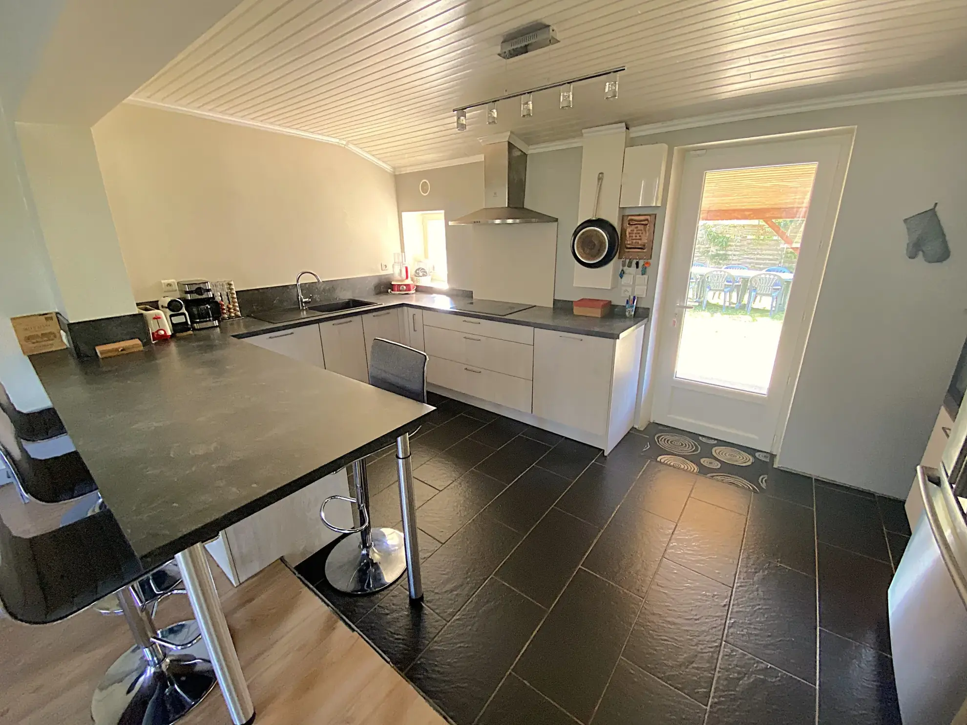 Maison familiale en pierre de 146 m² à Villandraut proche Bazas et Langon 