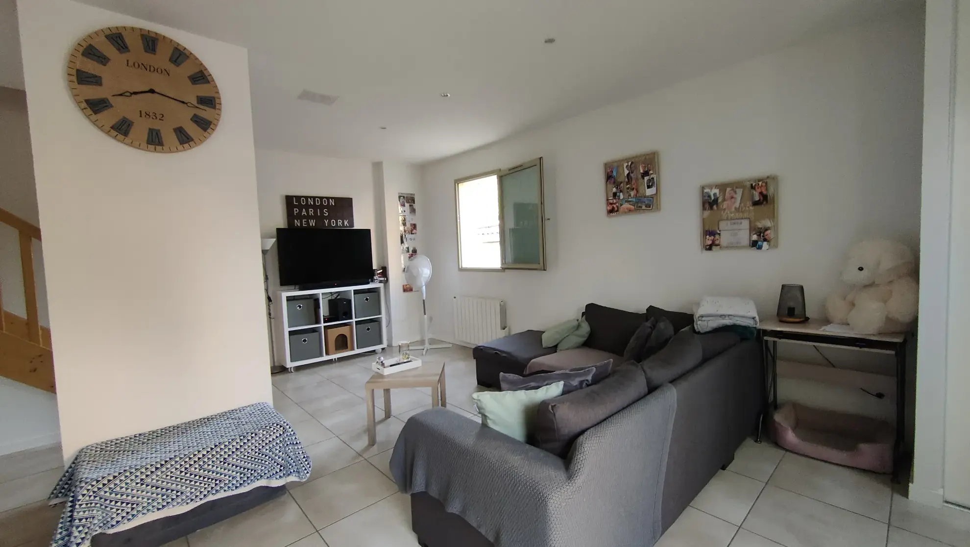 Maison de village avec terrasse et jardin près des commodités à Plat-Amberie 