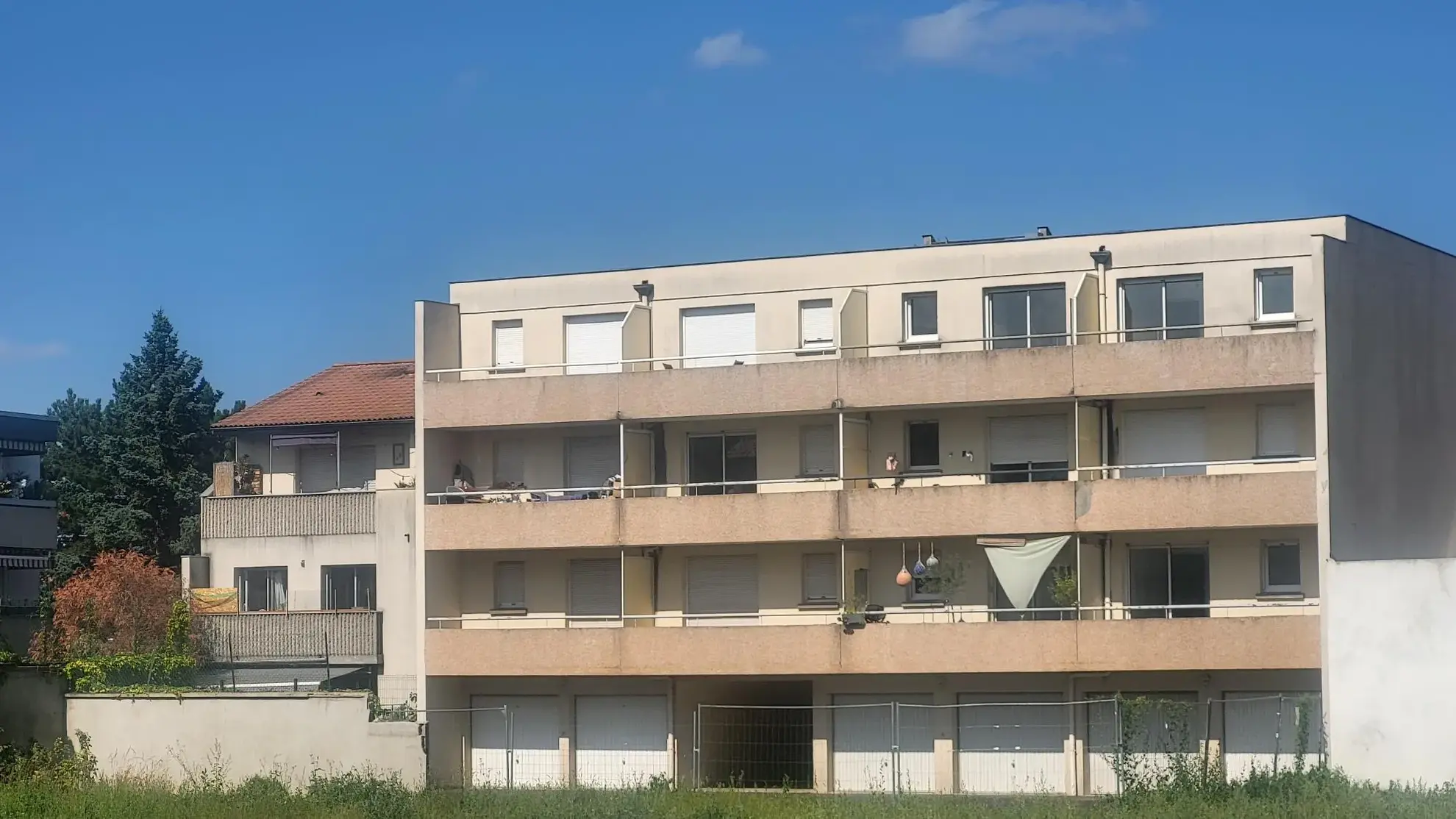 Studio à vendre à Beaumont de 24 m² avec balcon et parking