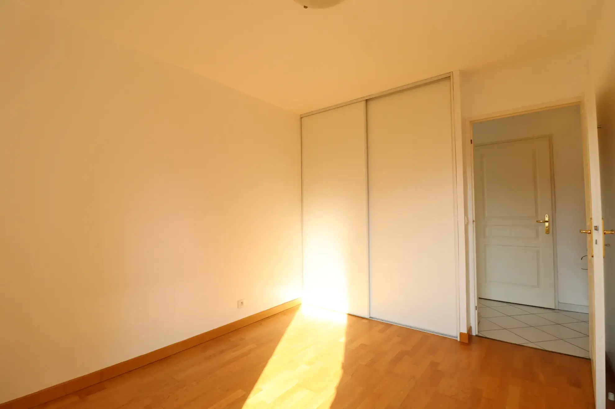 Appartement T3 lumineux avec terrasse et parking à Échirolles Franche-Verte 