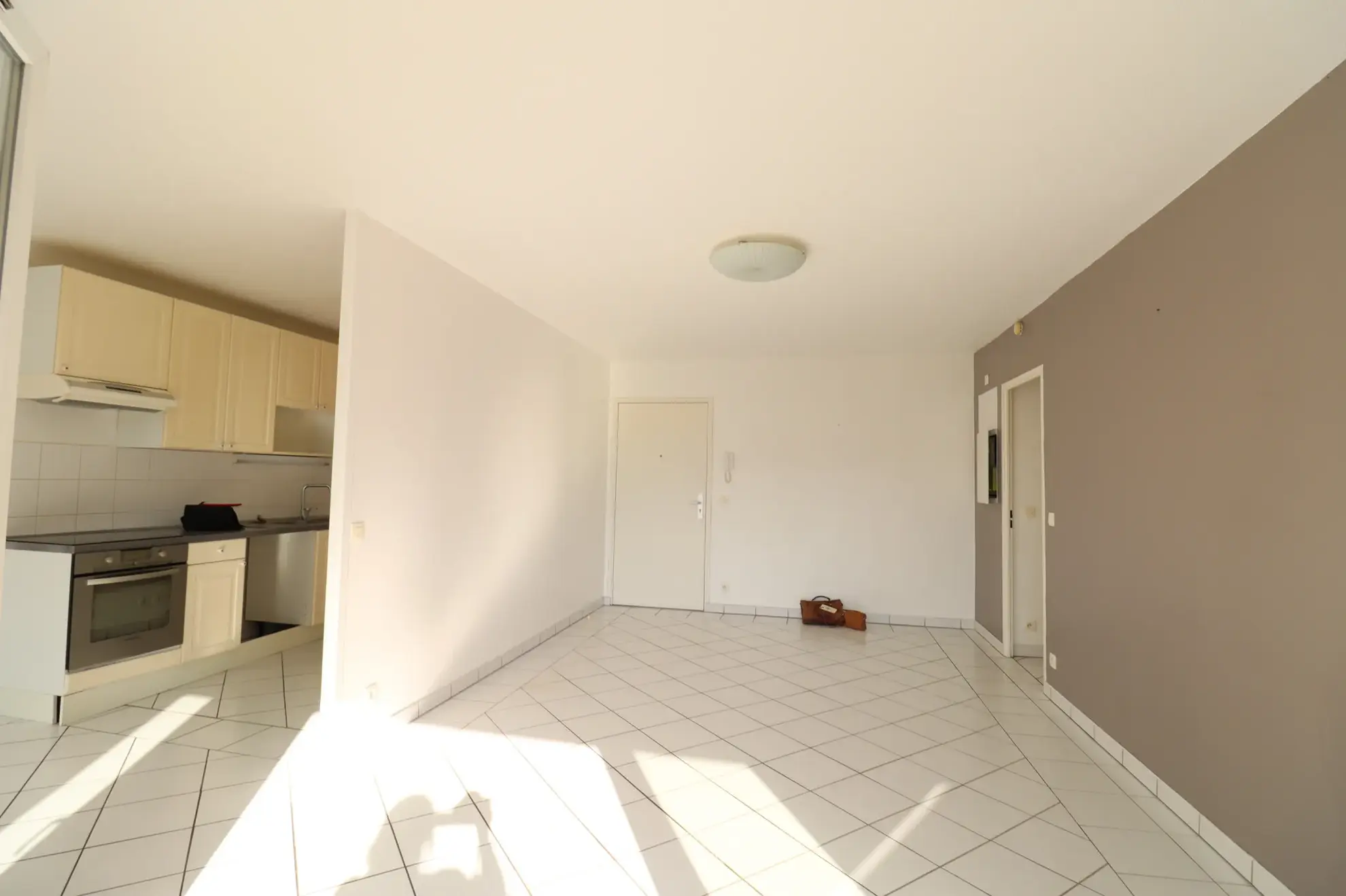 Appartement T3 lumineux avec terrasse et parking à Échirolles Franche-Verte 