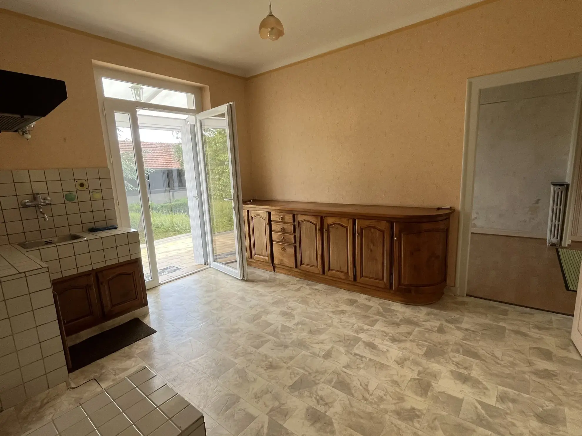 Maison à Thouars de 93 m² avec jardin, garage et 3 chambres proche commerces 