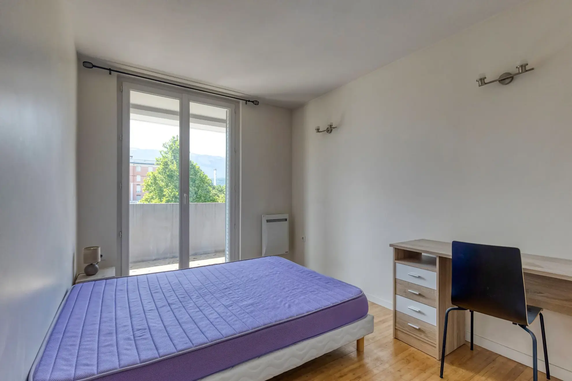 Appartement T3 à Grenoble avec Balcons et Parking – Investissement ou Résidence 
