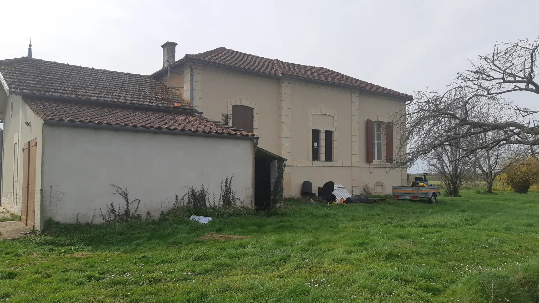 Maison à vendre de 101 m² à Mazerolles, proche Pons, avec terrain de 2400 m² 