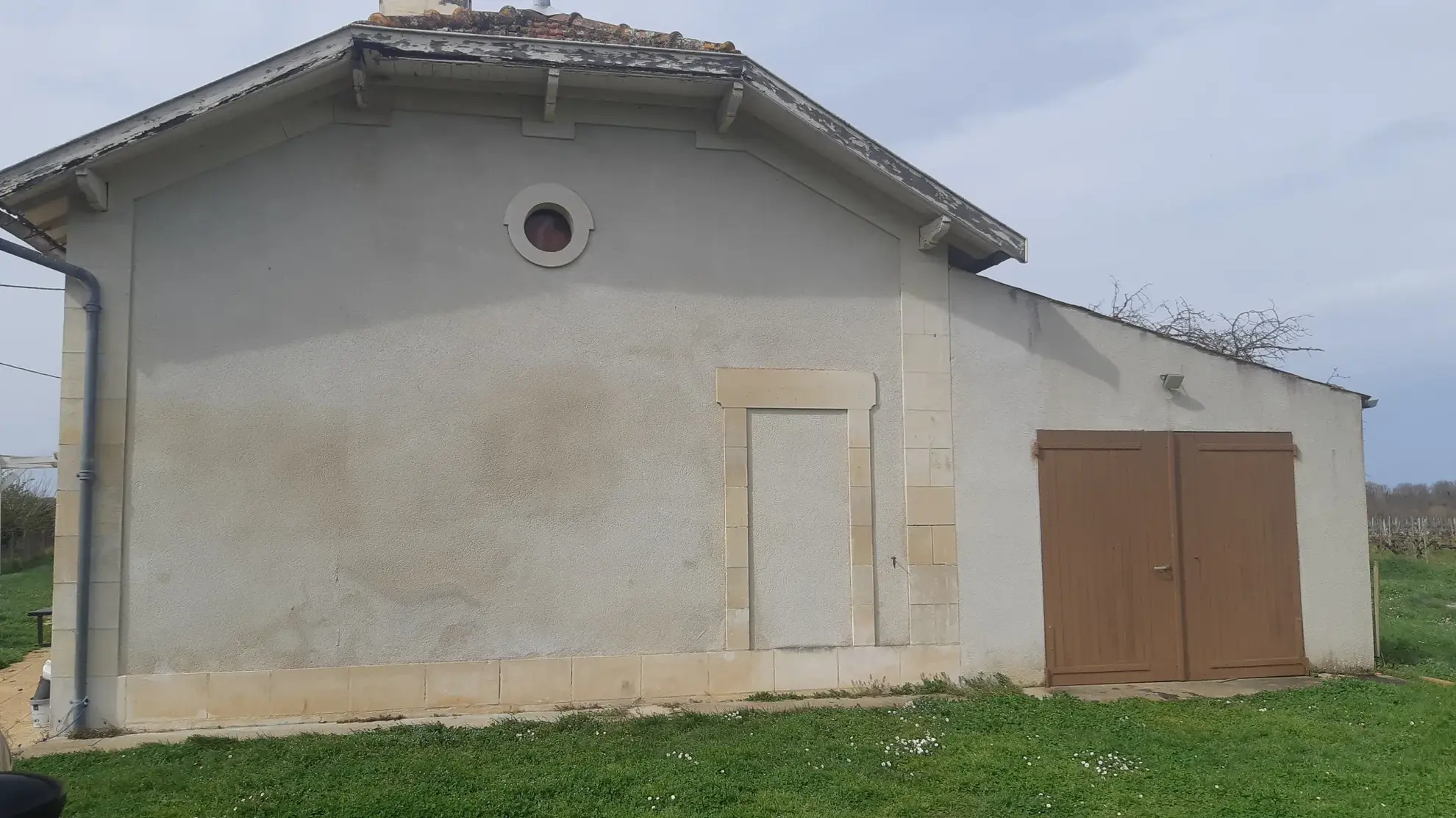 Maison à vendre de 101 m² à Mazerolles, proche Pons, avec terrain de 2400 m² 