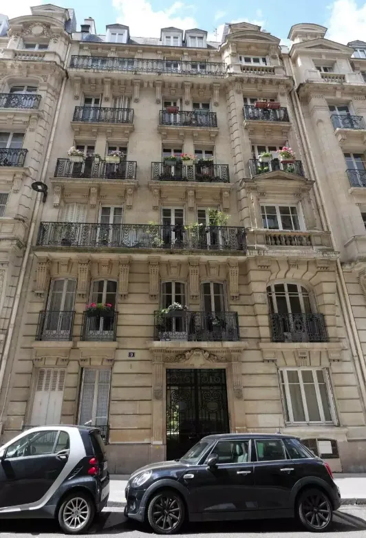 Studio lumineux de 17 m² à vendre à Paris 17e, proche Arc de Triomphe 