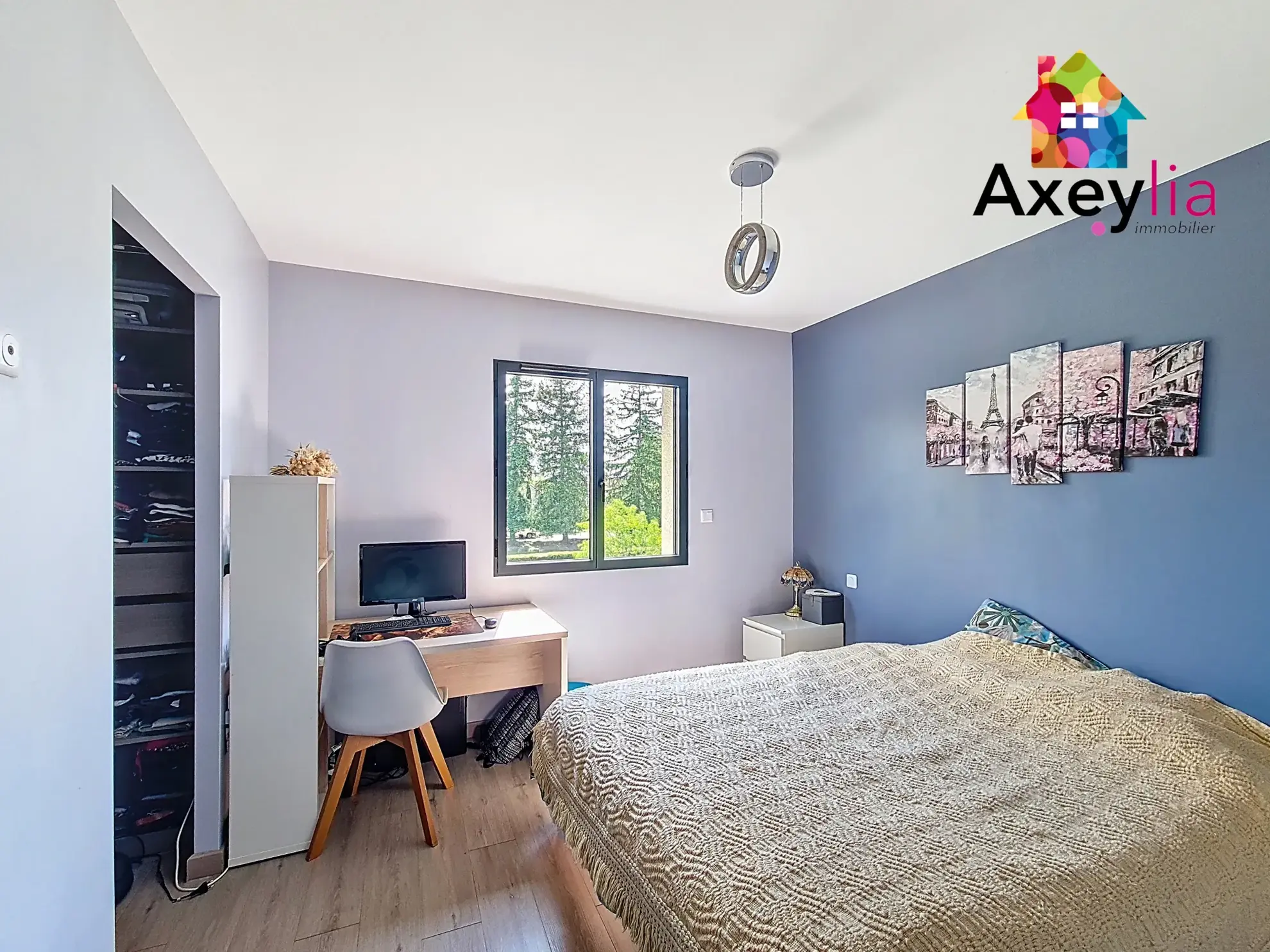 Maison moderne à vendre à Pouilly-sous-Charlieu avec grand terrain et terrasse 