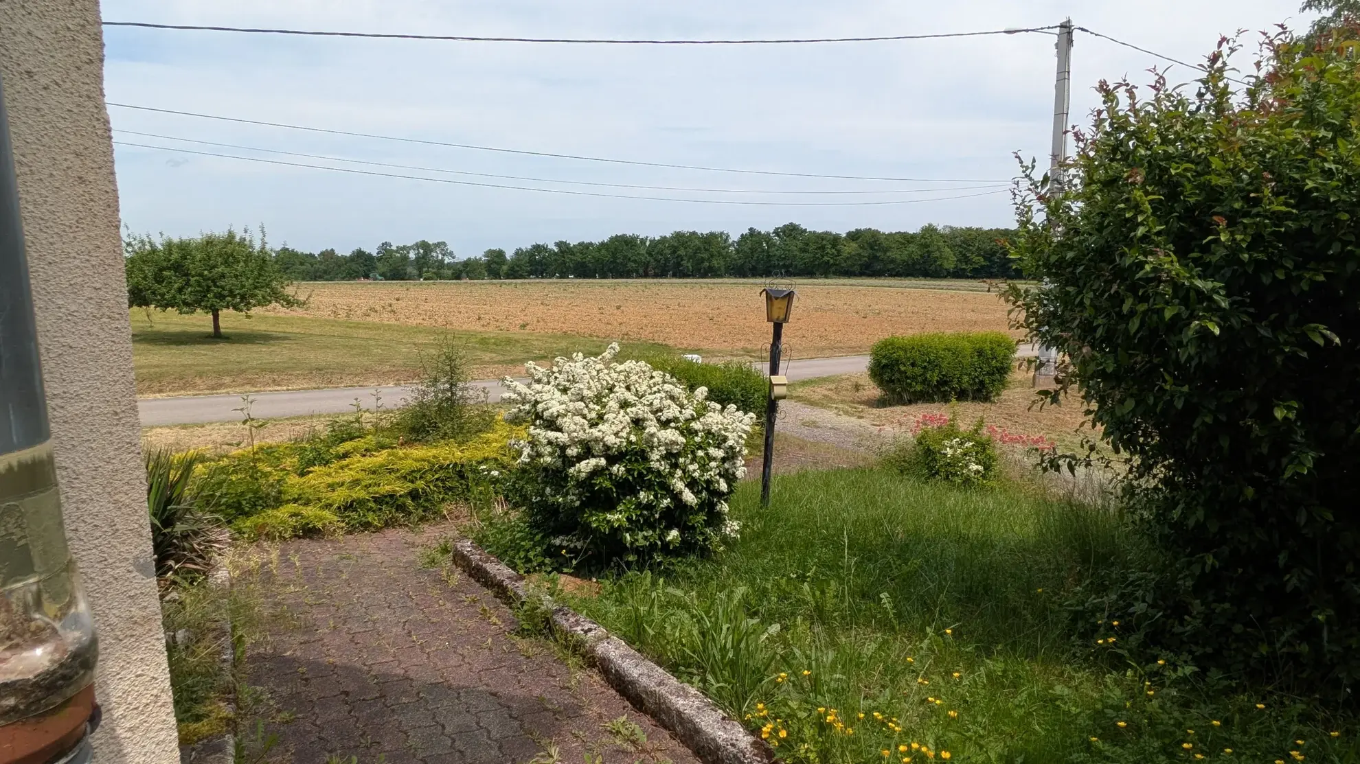Maison individuelle avec 3 chambres et terrain de 2300m² à Bans 