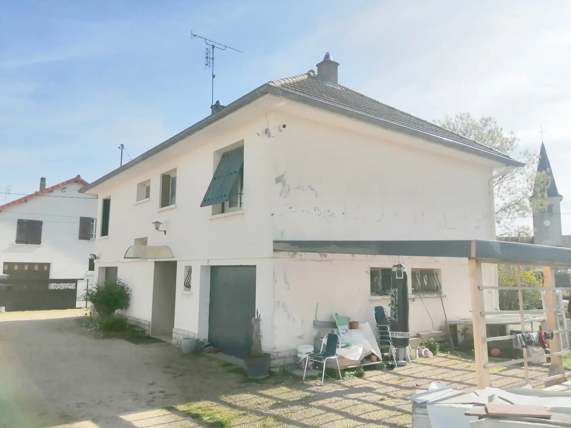 Maison de 1960 avec terrain de 469m² à Louhans - Quartier calme 