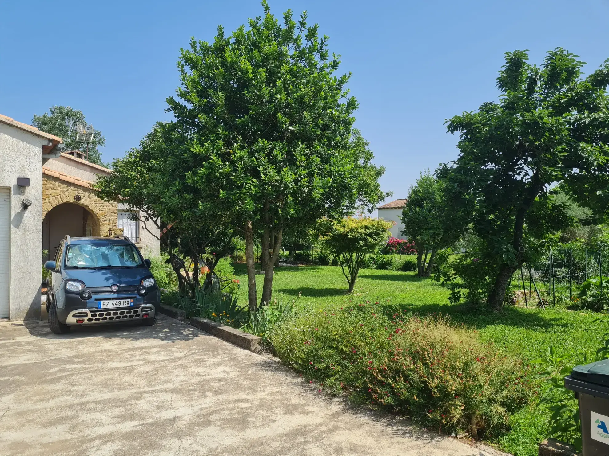 Maison de plain-pied avec grand terrain à Alès, proche centre-ville 