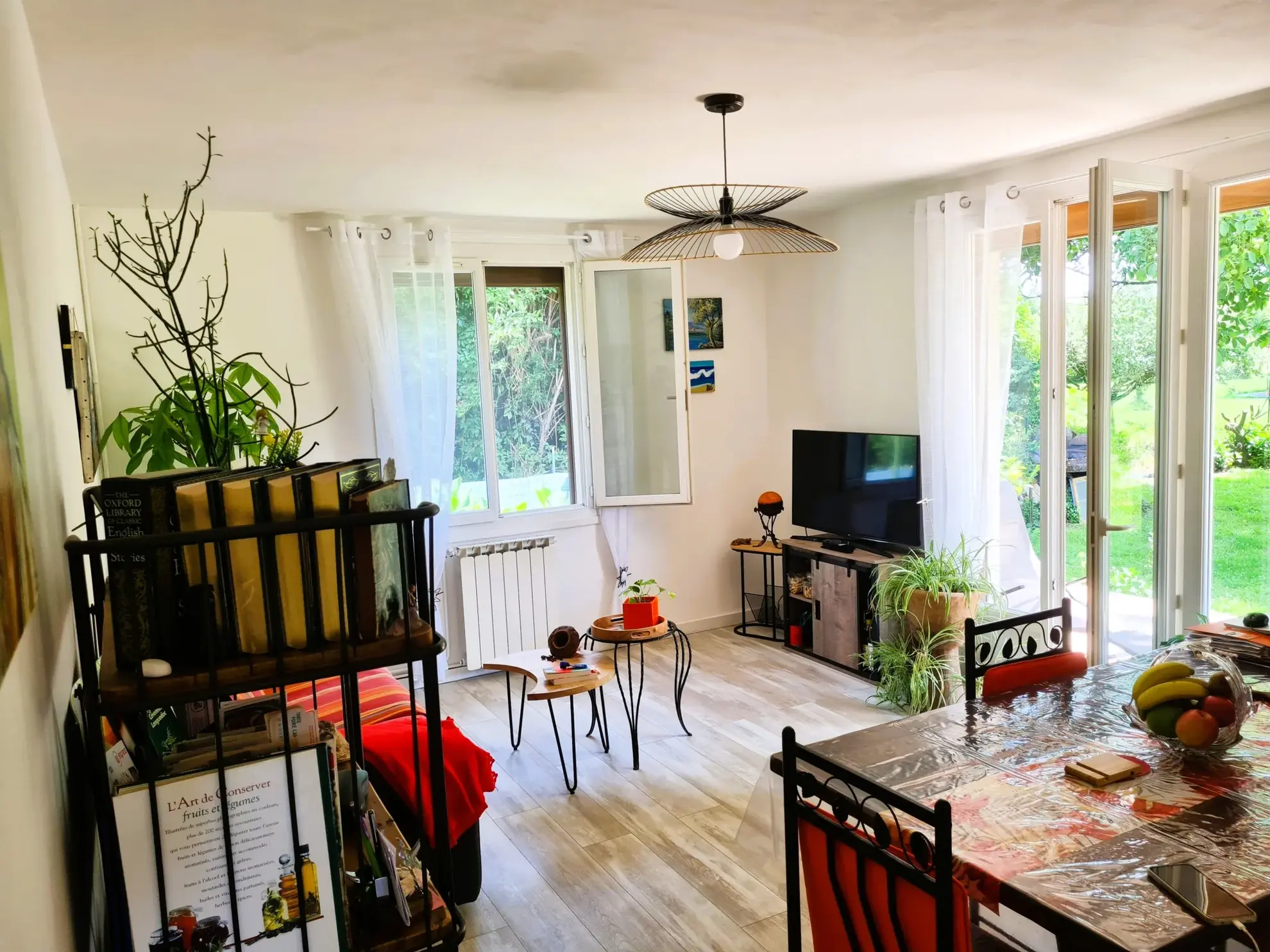 Maison de plain-pied avec grand terrain à Alès, proche centre-ville 