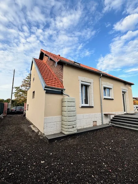 Maison T4 rénovée de 130m² avec garage et terrain constructible à Saint Aubin les Elbeuf 