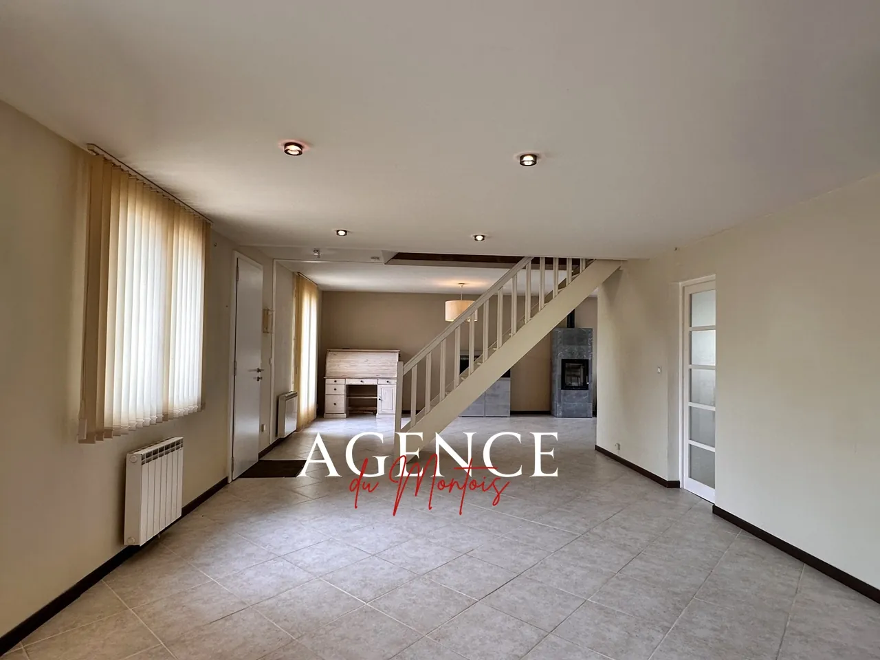 Maison à Bray-sur-Seine avec jardin clos et 4 chambres, confort moderne 