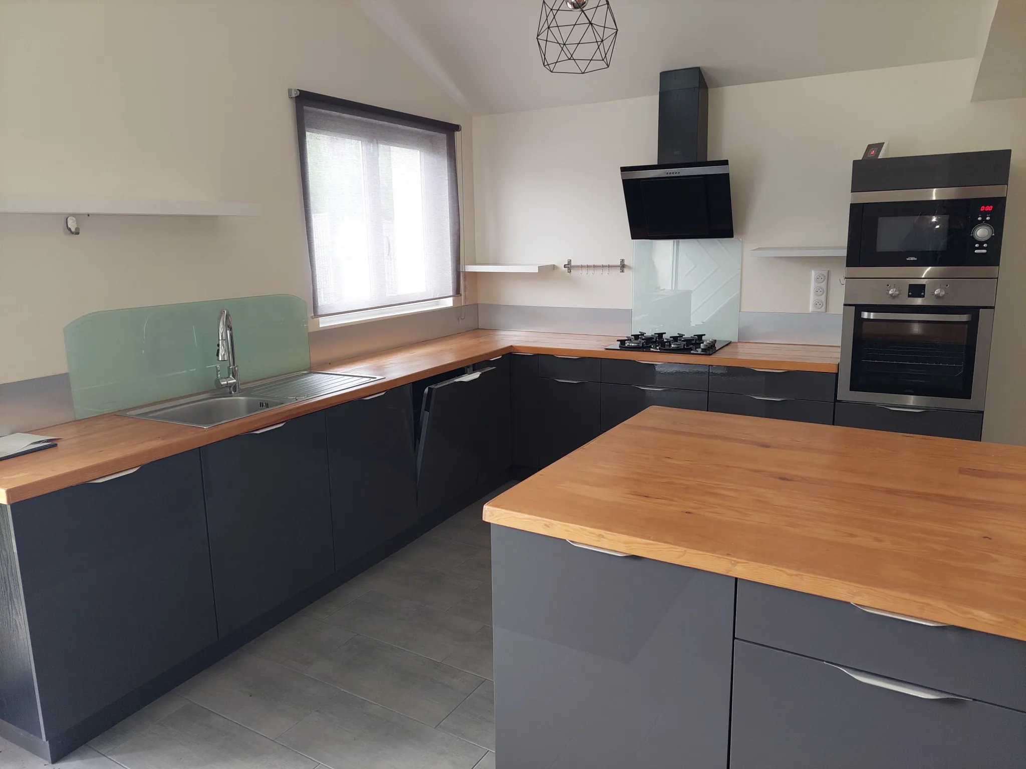 Maison rénovée avec terrain à 20 min de Langon - Prestations modernes 