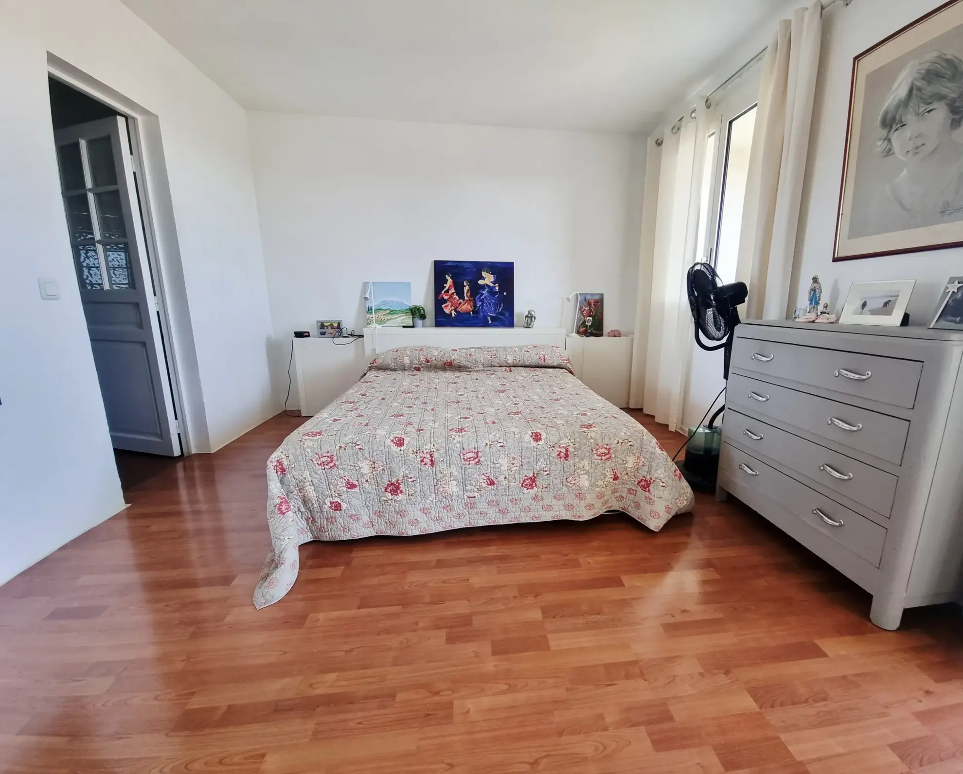 Appartement d’Exception de 120 m² à Martigues avec Vue Dégagée et Parking Privé 