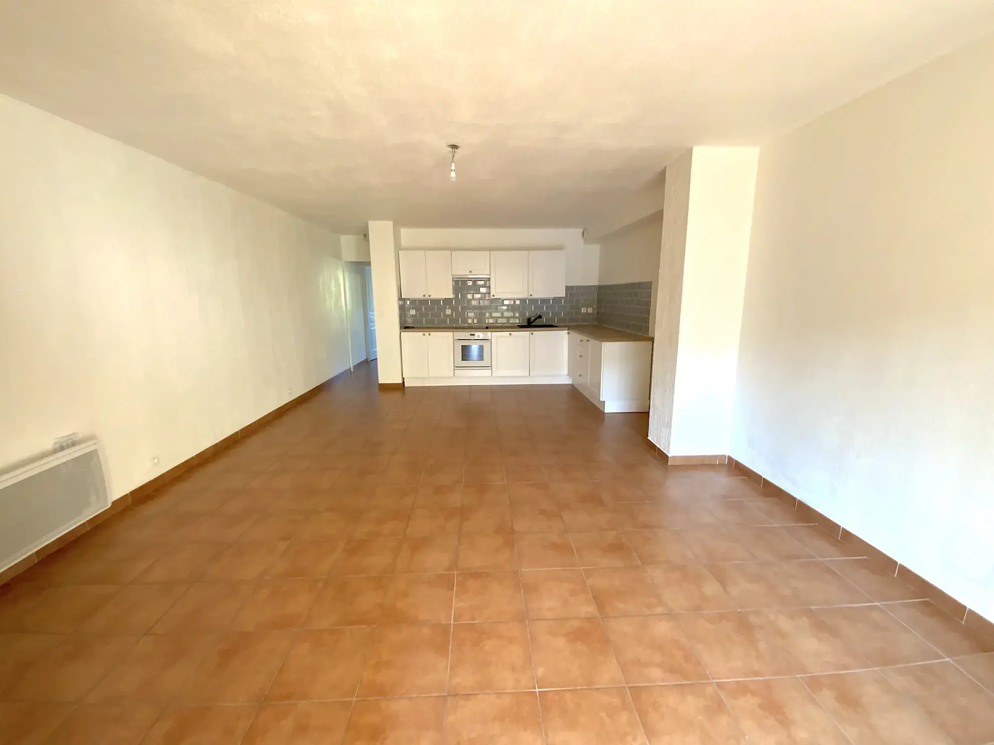 Charmant appartement T2 de 50,94 m² à Saint-Anne d'Événos avec terrasse et parking sécurisé