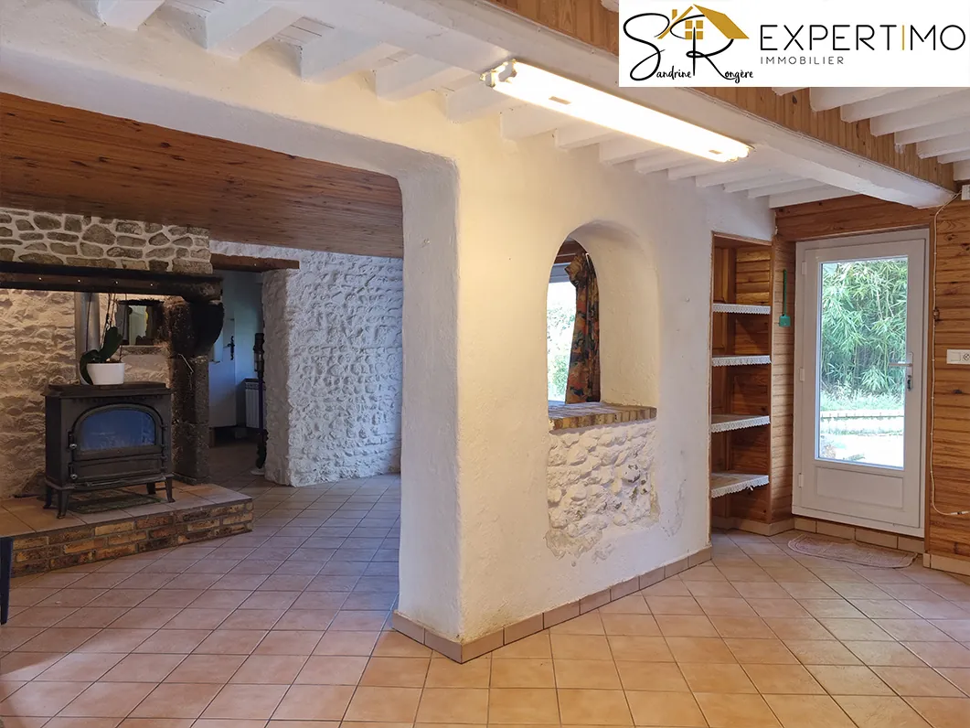 Maison de 153 m² avec grange et grand terrain arboré à Davayat, proche Riom 