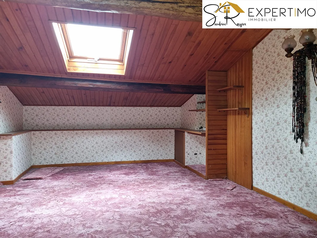 Maison de 153 m² avec grange et grand terrain arboré à Davayat, proche Riom 