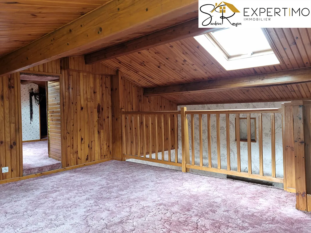 Maison de 153 m² avec grange et grand terrain arboré à Davayat, proche Riom 