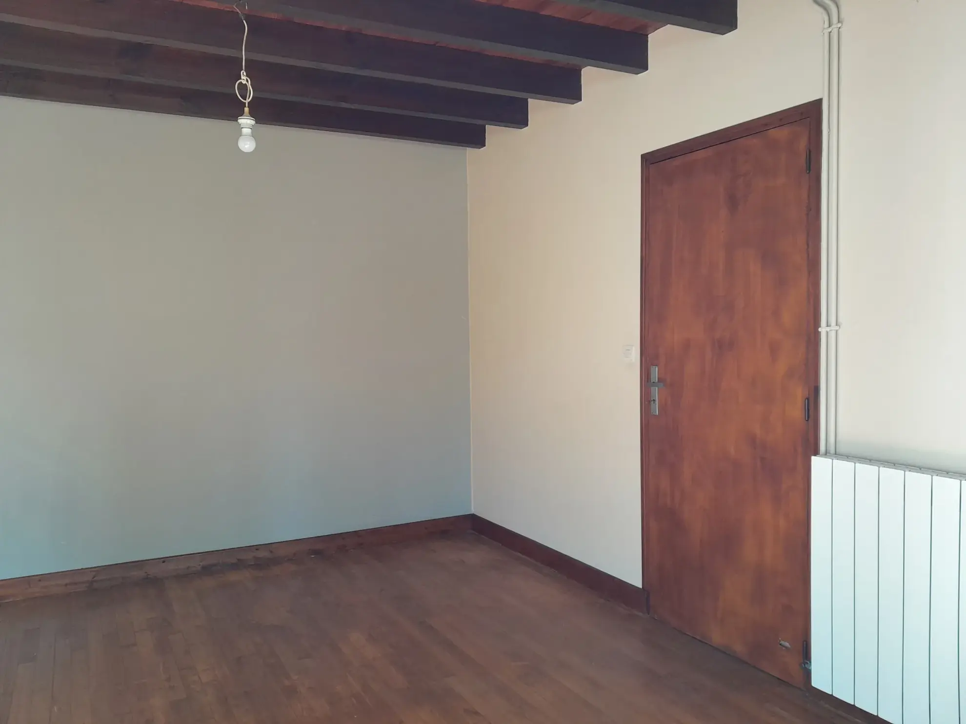 Maison de campagne de plain-pied avec garage et jardin à Lauzerte, 80m² 